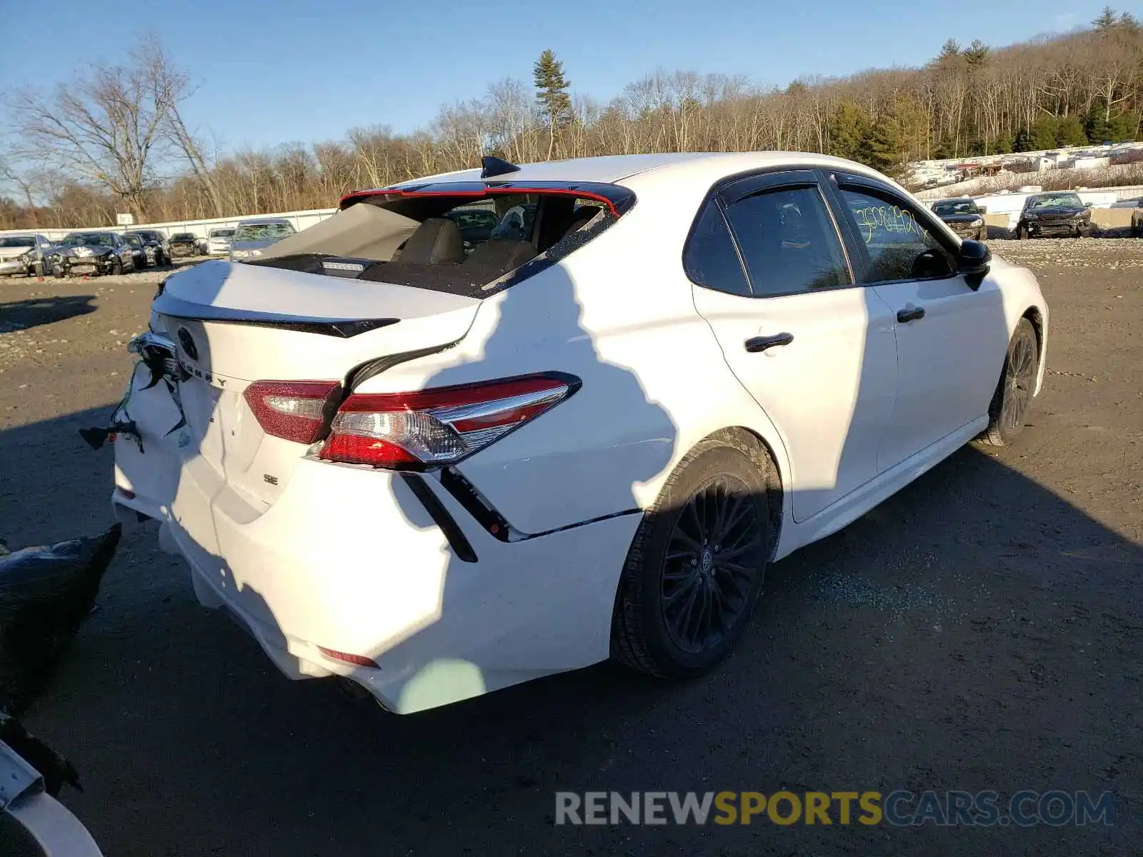 4 Photograph of a damaged car 4T1G11AK0LU363683 TOYOTA CAMRY 2020