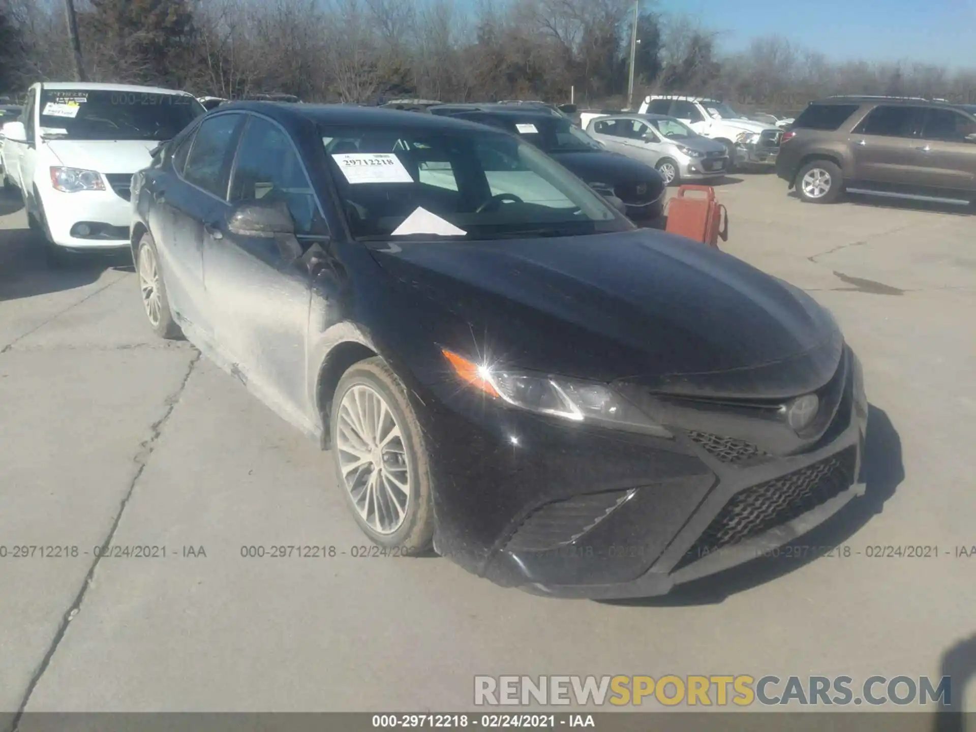 1 Photograph of a damaged car 4T1G11AK0LU364011 TOYOTA CAMRY 2020