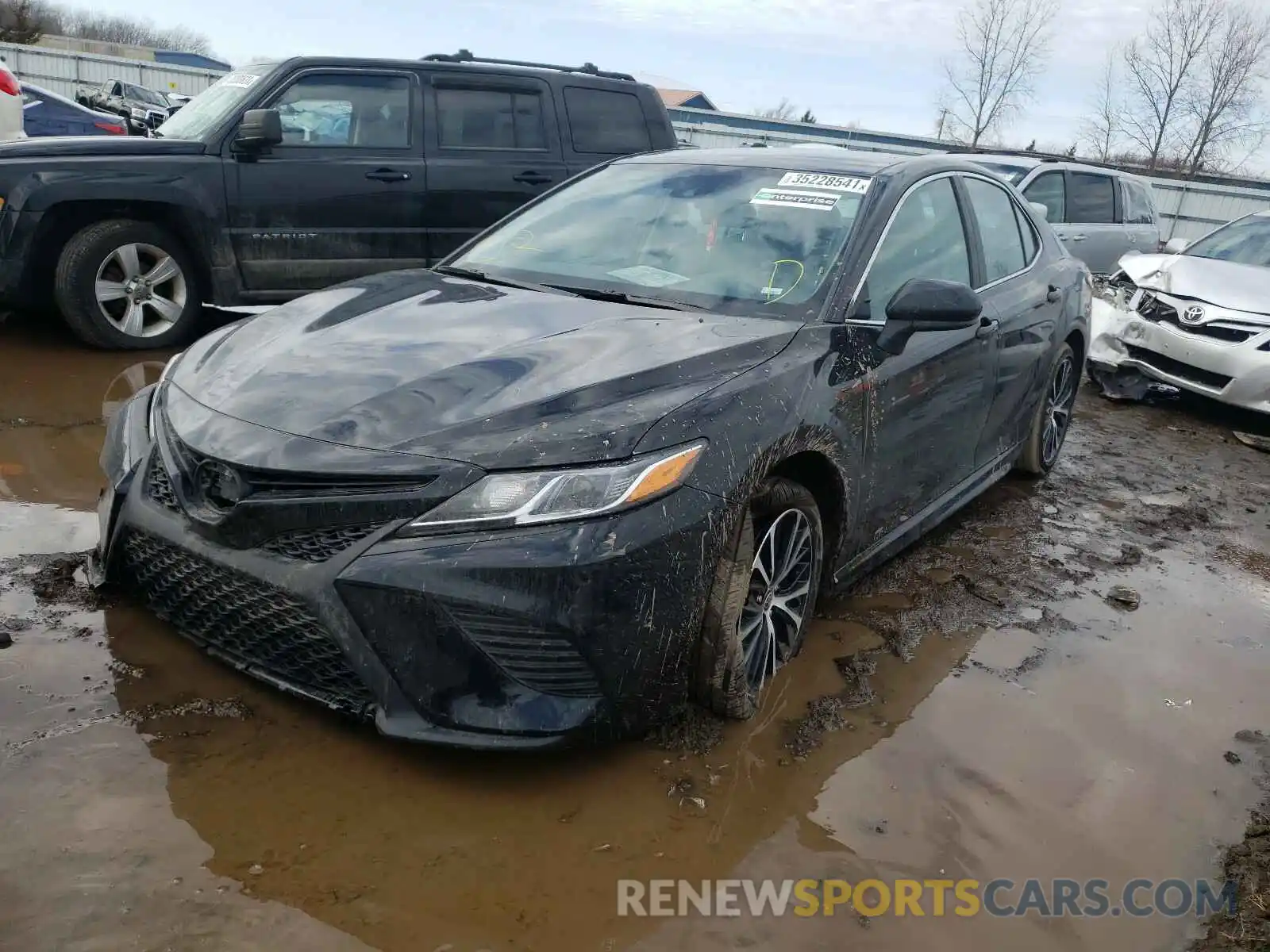 2 Photograph of a damaged car 4T1G11AK0LU365546 TOYOTA CAMRY 2020