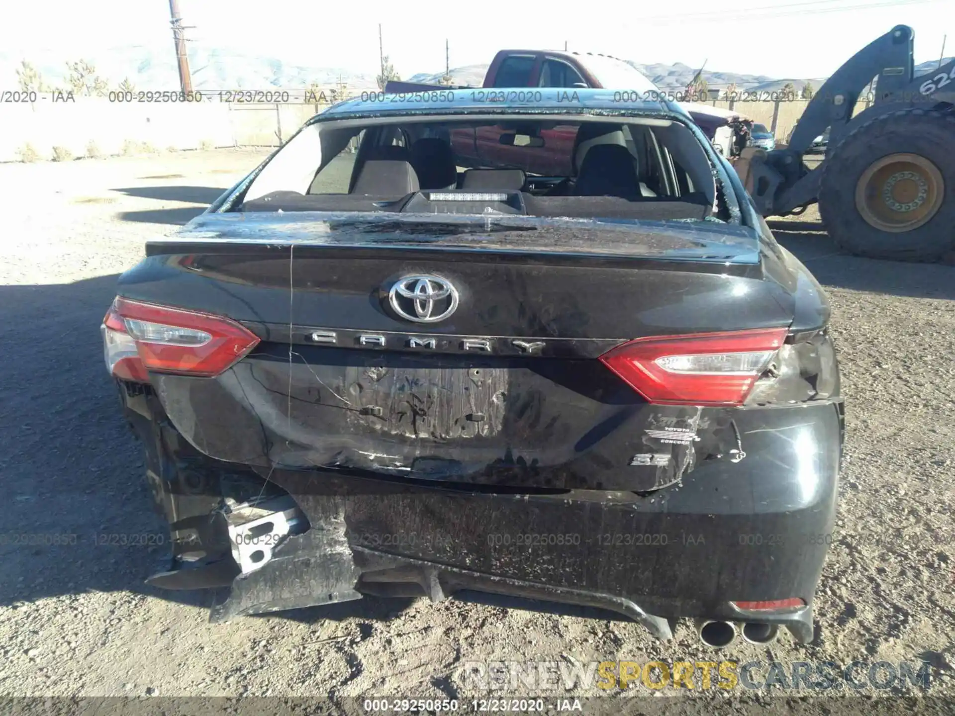 6 Photograph of a damaged car 4T1G11AK0LU368429 TOYOTA CAMRY 2020