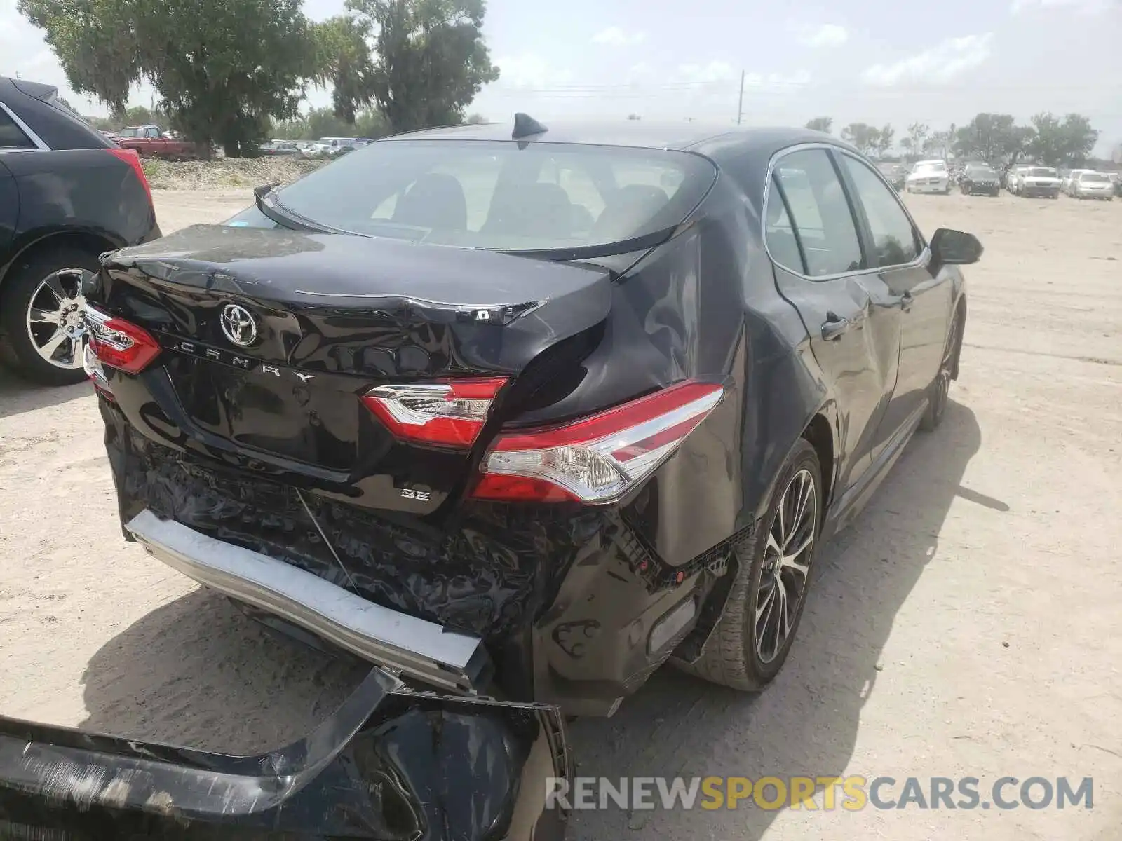 9 Photograph of a damaged car 4T1G11AK0LU371637 TOYOTA CAMRY 2020