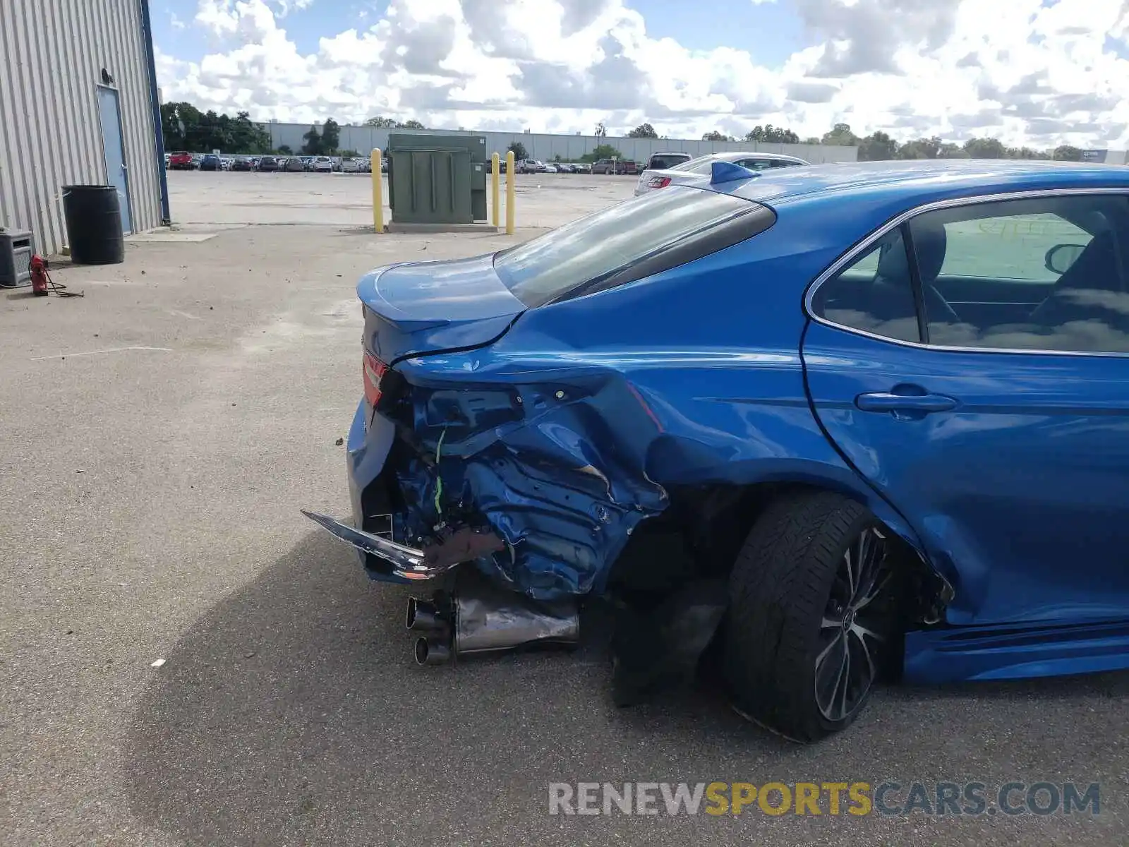 9 Photograph of a damaged car 4T1G11AK0LU377549 TOYOTA CAMRY 2020