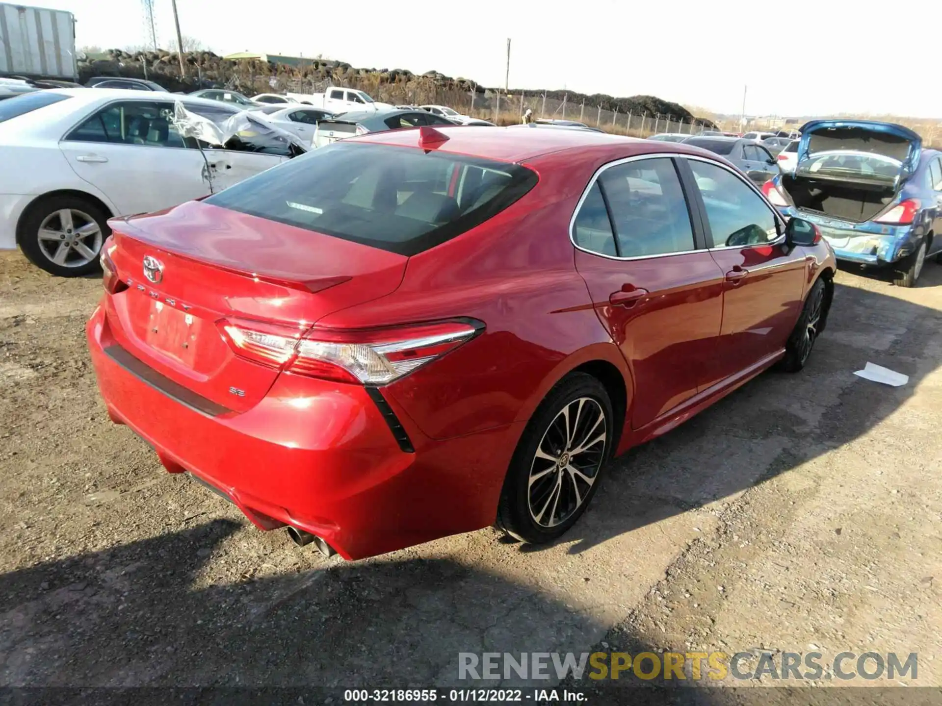 4 Photograph of a damaged car 4T1G11AK0LU388731 TOYOTA CAMRY 2020