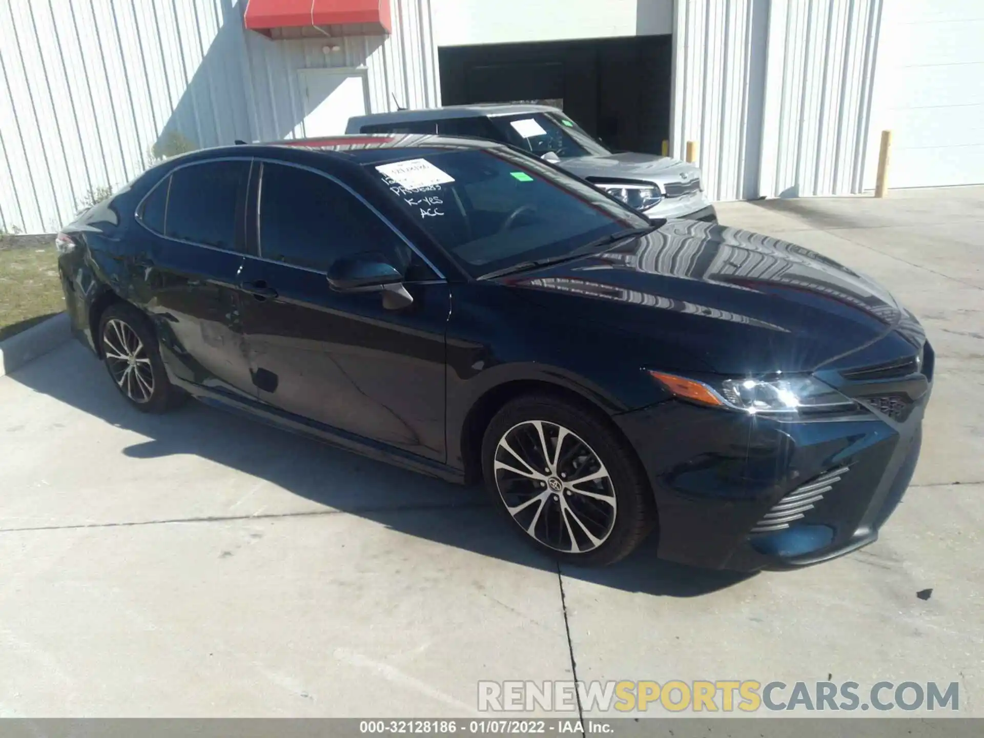 1 Photograph of a damaged car 4T1G11AK0LU393315 TOYOTA CAMRY 2020