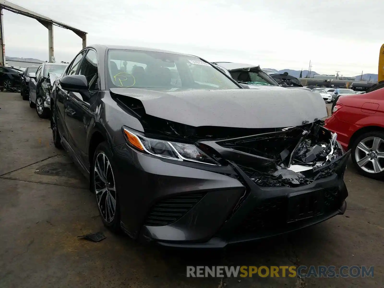 1 Photograph of a damaged car 4T1G11AK0LU398255 TOYOTA CAMRY 2020