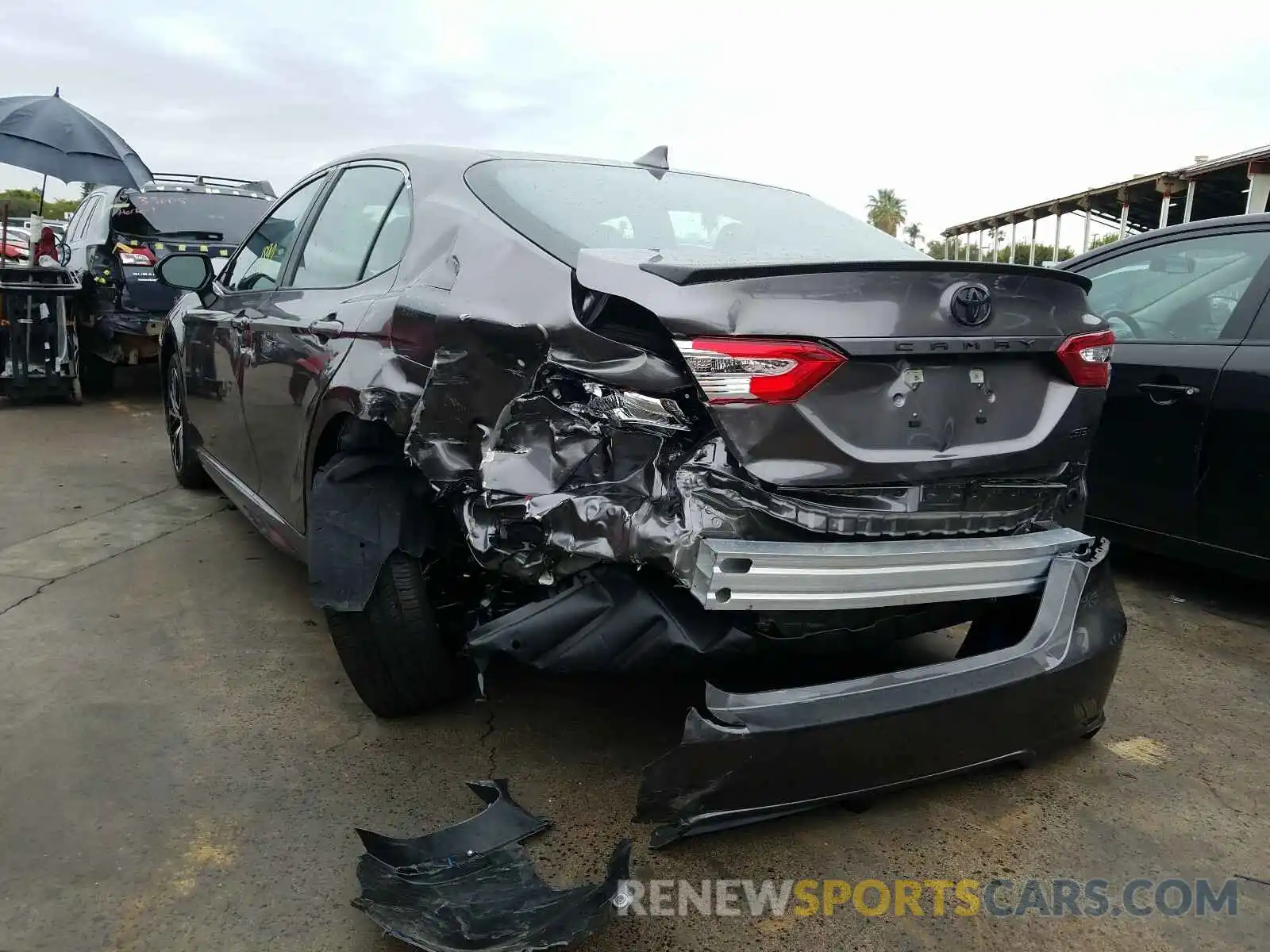 3 Photograph of a damaged car 4T1G11AK0LU398255 TOYOTA CAMRY 2020