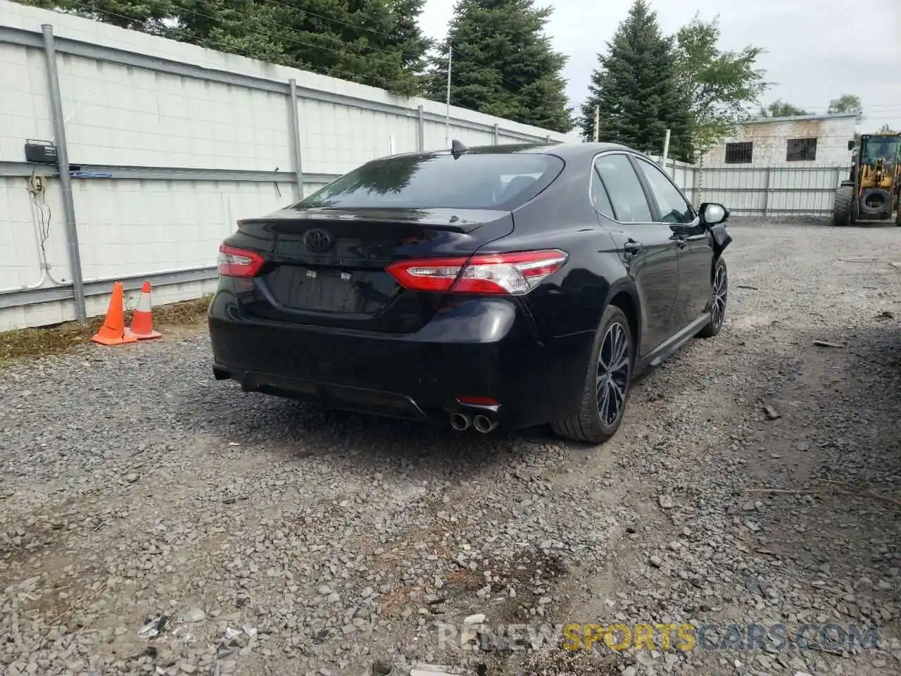 4 Фотография поврежденного автомобиля 4T1G11AK0LU505577 TOYOTA CAMRY 2020