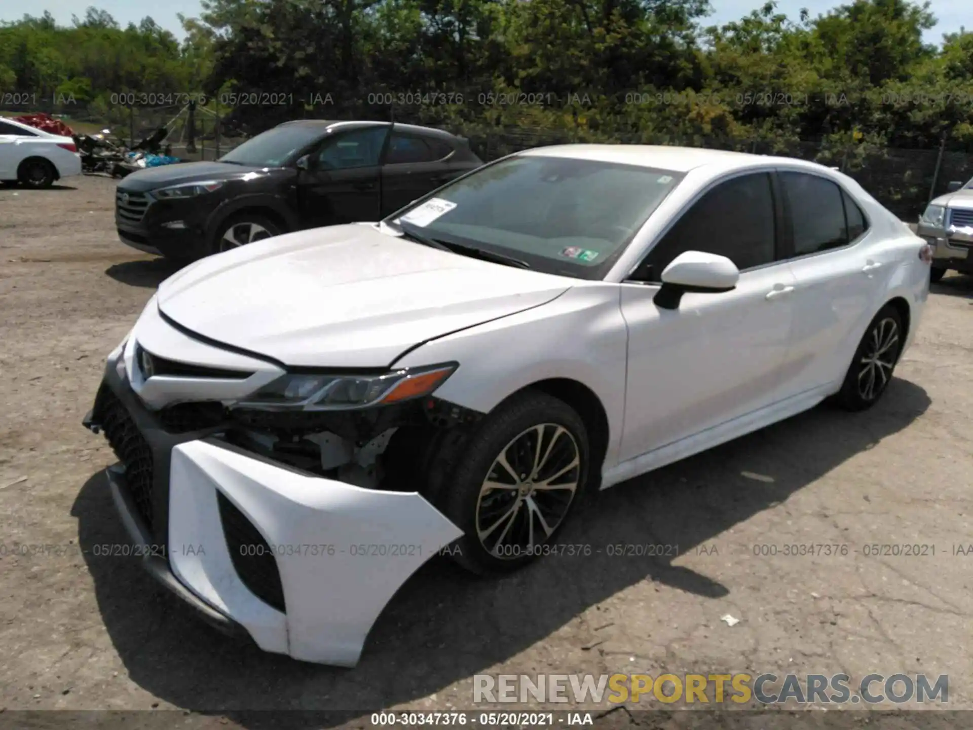 2 Photograph of a damaged car 4T1G11AK0LU505949 TOYOTA CAMRY 2020