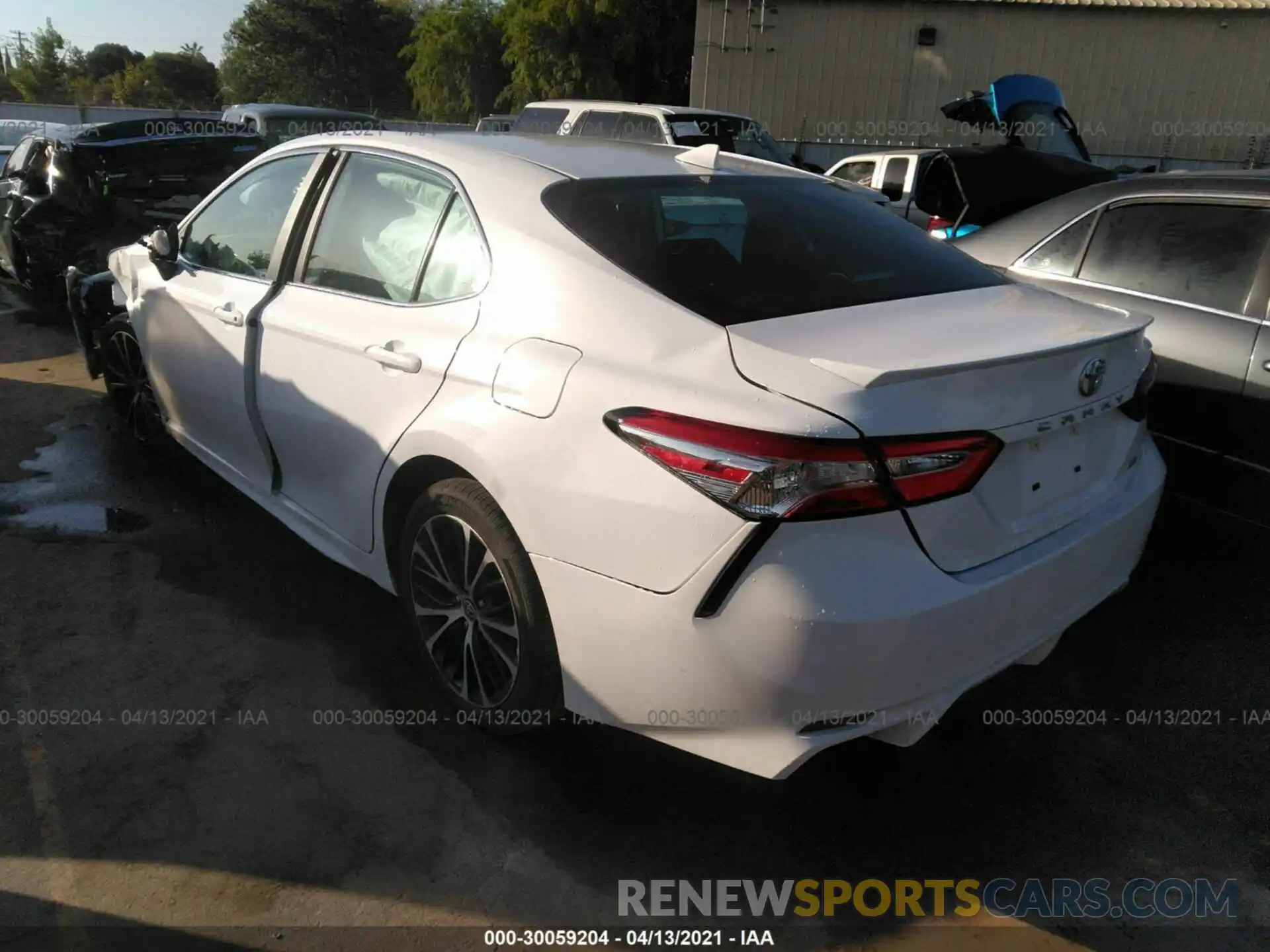 3 Photograph of a damaged car 4T1G11AK0LU507457 TOYOTA CAMRY 2020