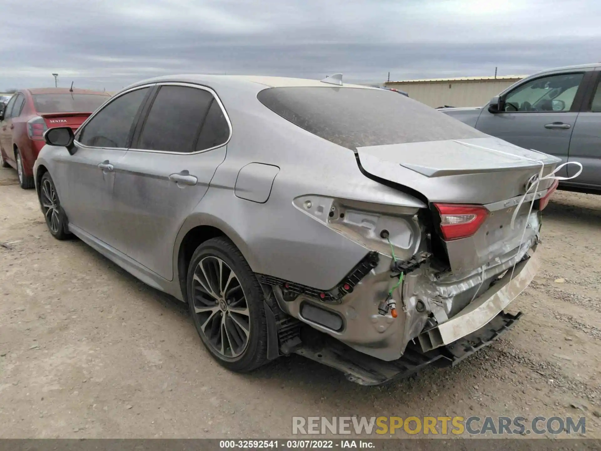 3 Photograph of a damaged car 4T1G11AK0LU510956 TOYOTA CAMRY 2020