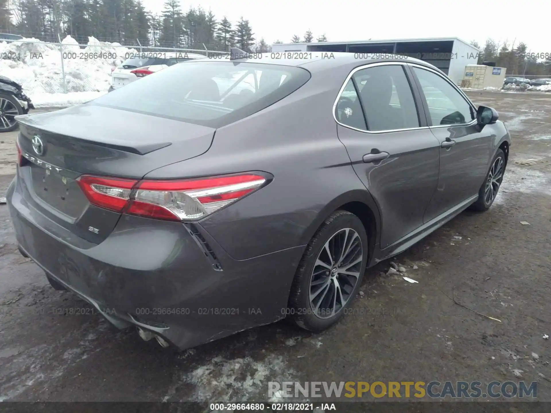 4 Photograph of a damaged car 4T1G11AK0LU861687 TOYOTA CAMRY 2020