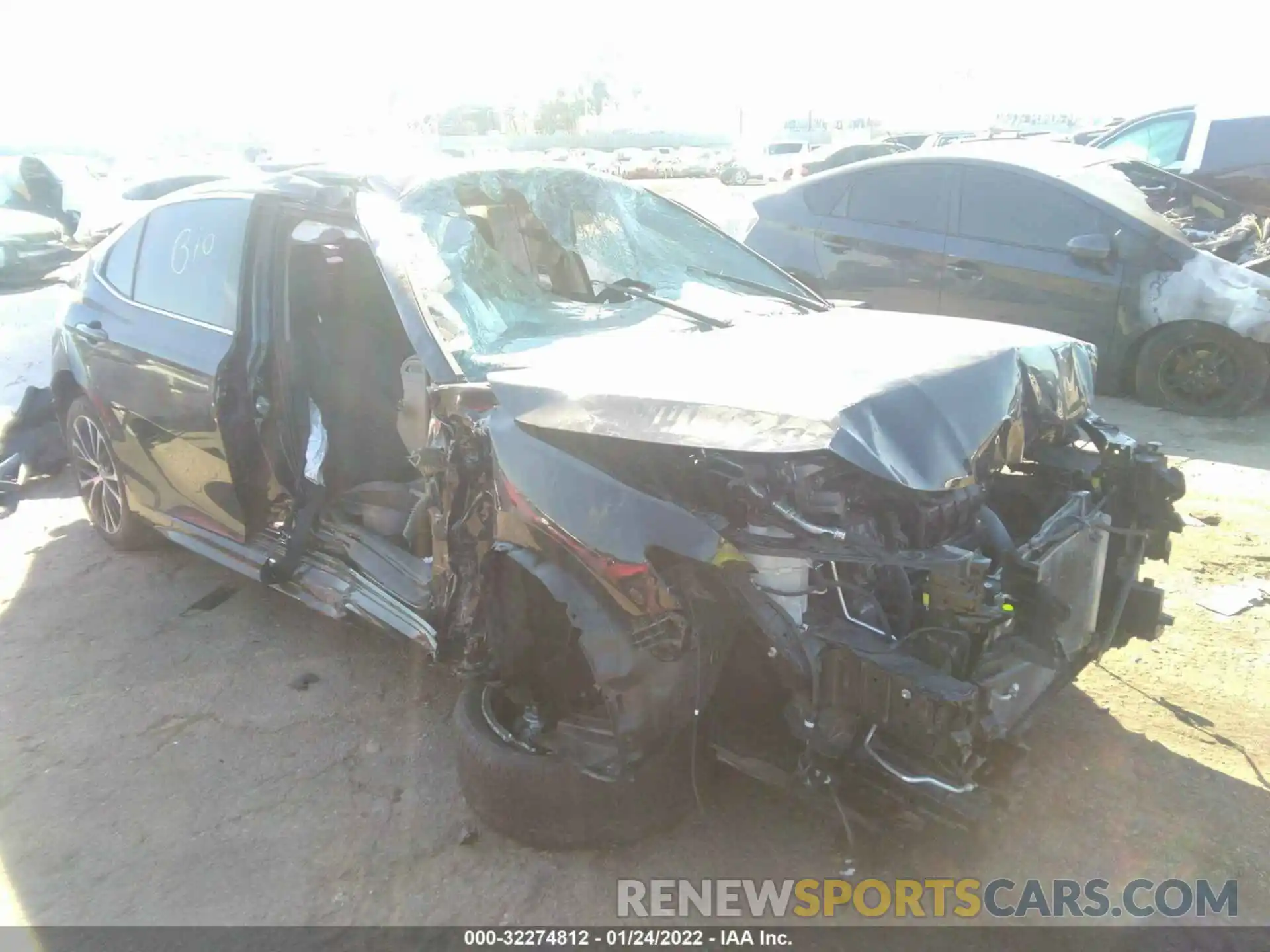 1 Photograph of a damaged car 4T1G11AK0LU866923 TOYOTA CAMRY 2020