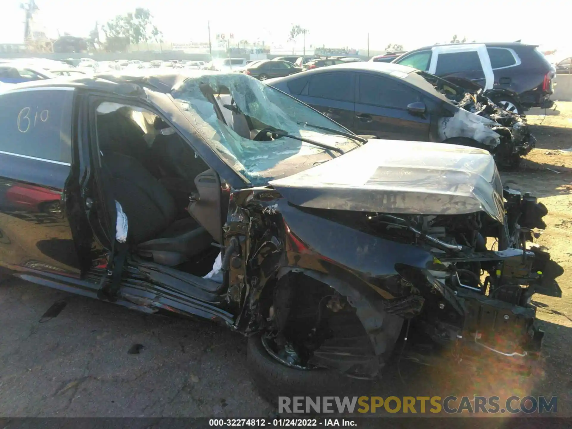 6 Photograph of a damaged car 4T1G11AK0LU866923 TOYOTA CAMRY 2020