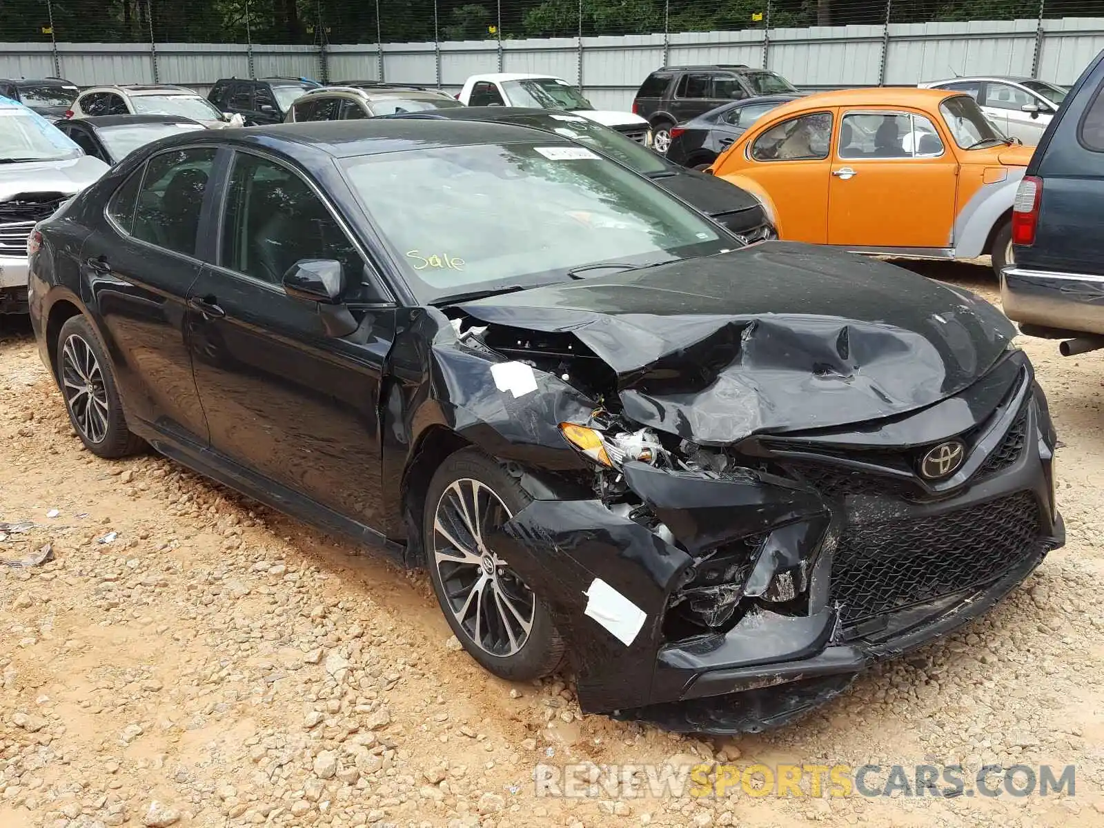 1 Photograph of a damaged car 4T1G11AK0LU870678 TOYOTA CAMRY 2020