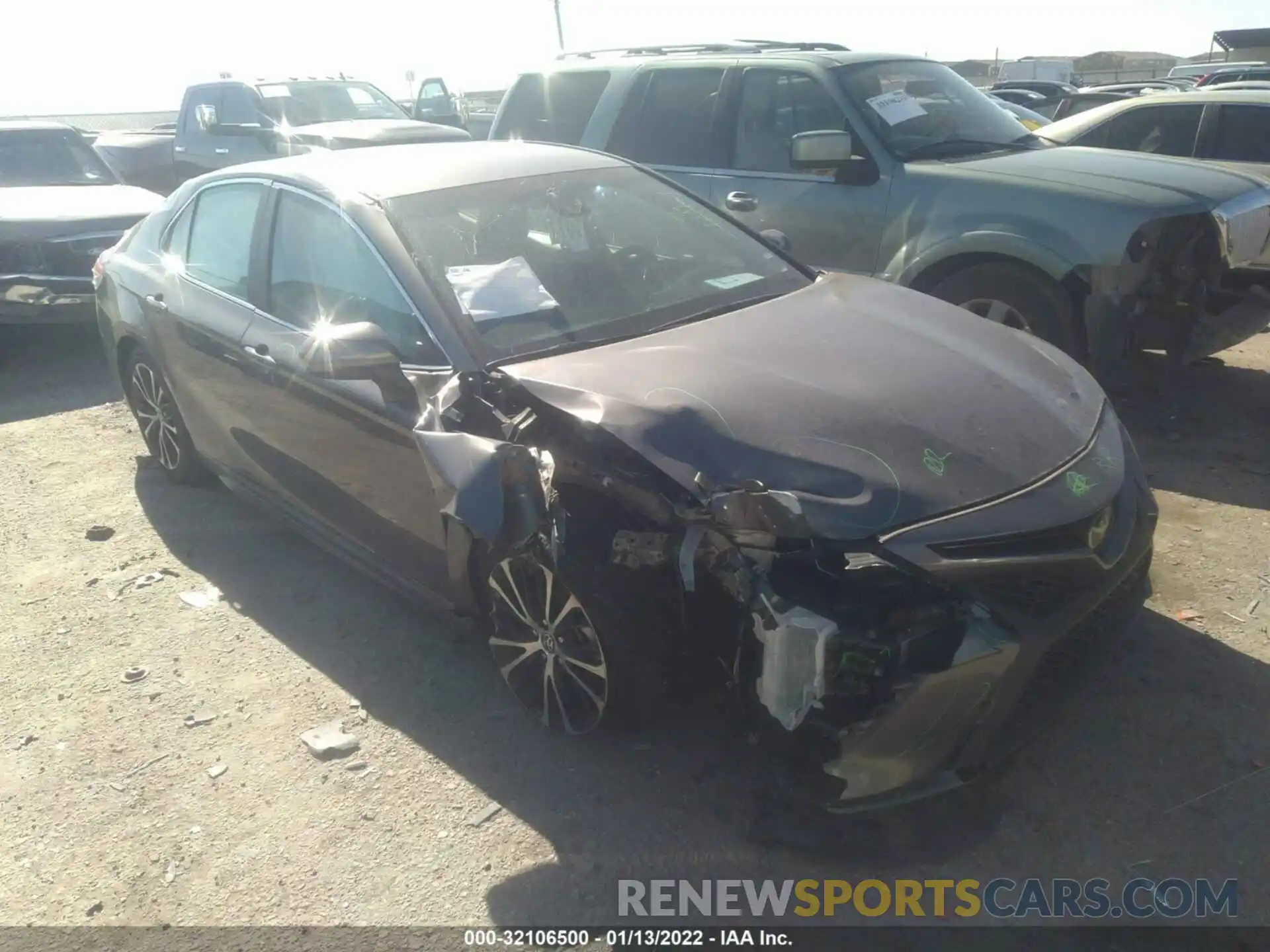 1 Photograph of a damaged car 4T1G11AK0LU872947 TOYOTA CAMRY 2020