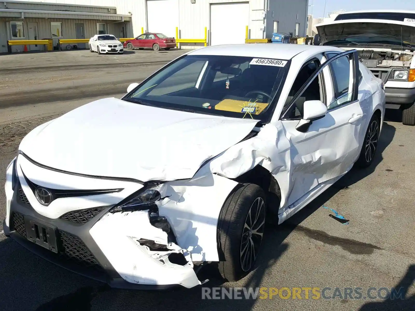 2 Photograph of a damaged car 4T1G11AK0LU873001 TOYOTA CAMRY 2020