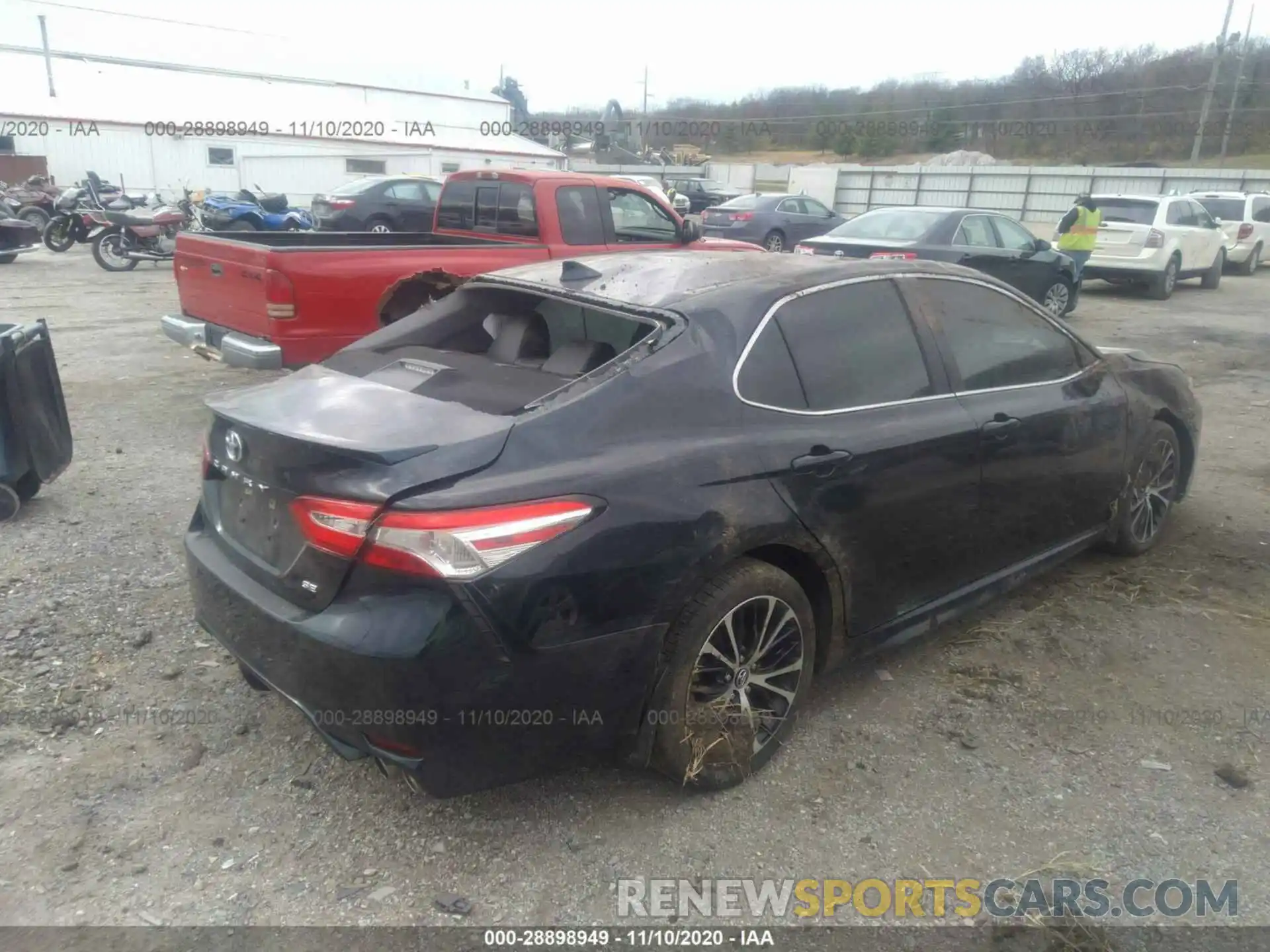 4 Photograph of a damaged car 4T1G11AK0LU878831 TOYOTA CAMRY 2020