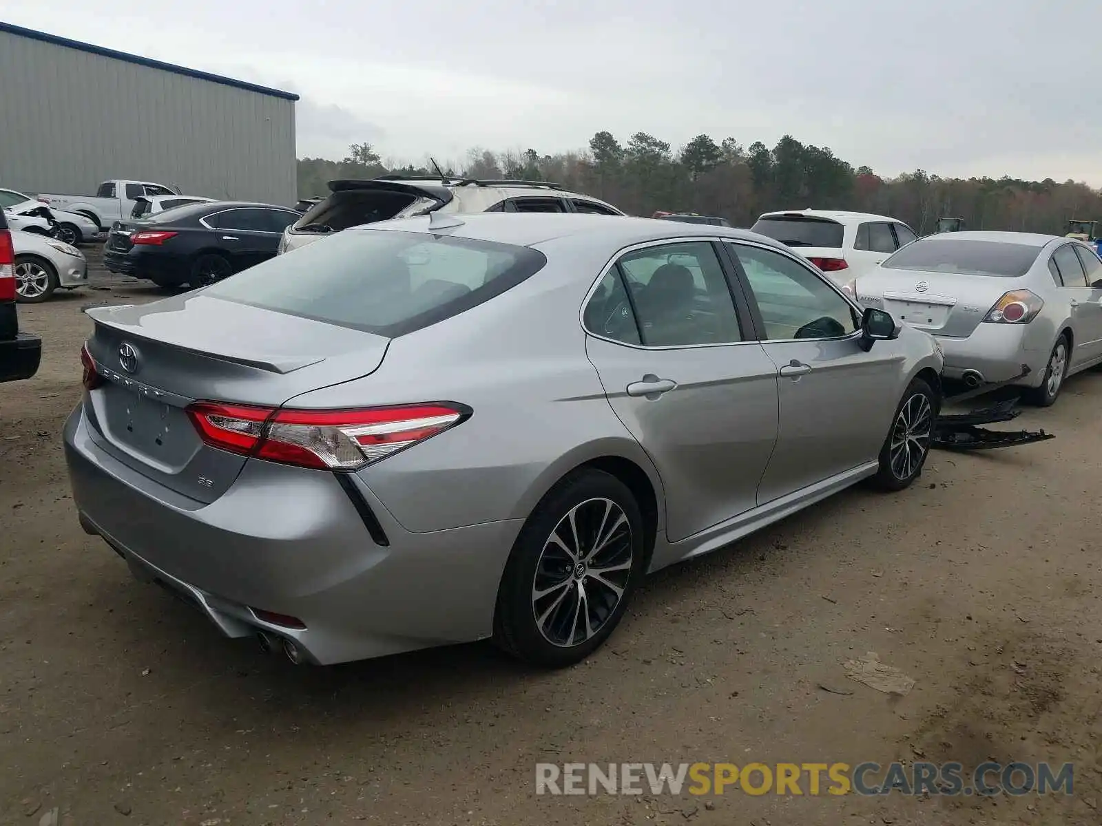 4 Photograph of a damaged car 4T1G11AK0LU879994 TOYOTA CAMRY 2020