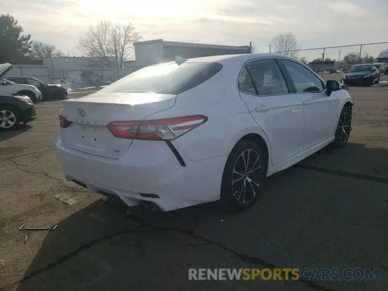 4 Photograph of a damaged car 4T1G11AK0LU887013 TOYOTA CAMRY 2020