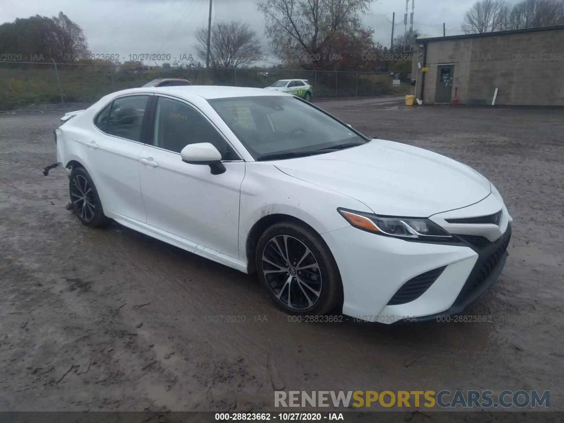 1 Photograph of a damaged car 4T1G11AK0LU888176 TOYOTA CAMRY 2020