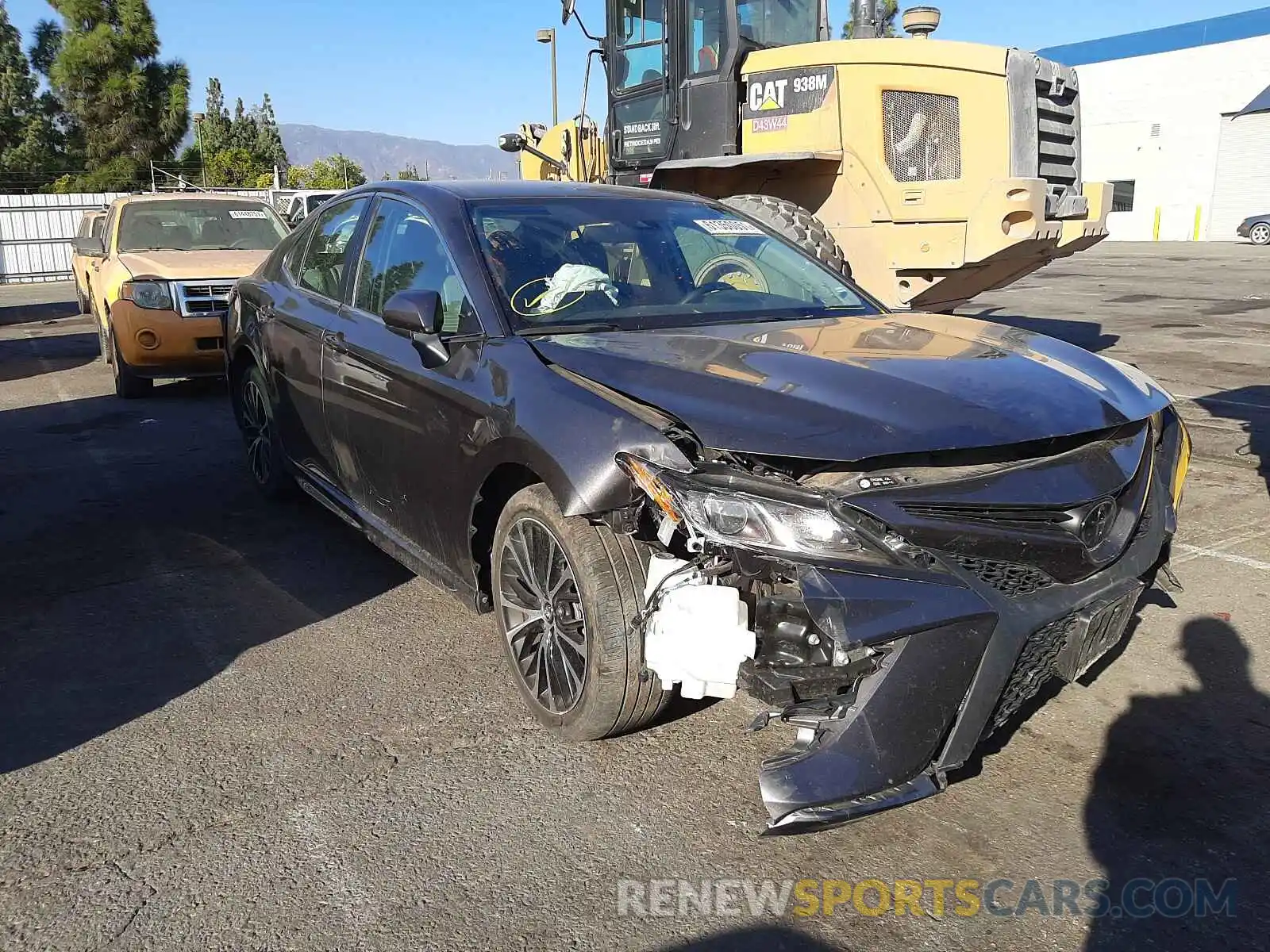 1 Photograph of a damaged car 4T1G11AK0LU889926 TOYOTA CAMRY 2020