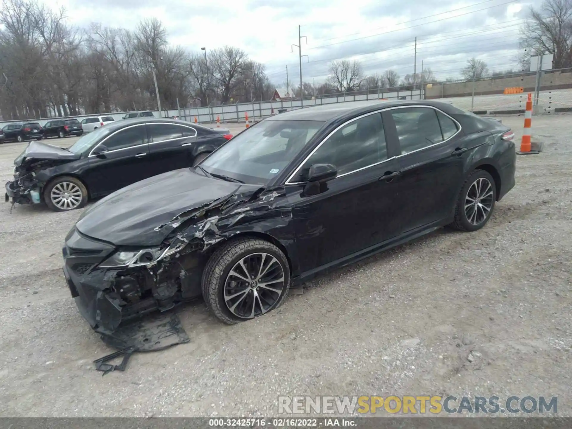 2 Photograph of a damaged car 4T1G11AK0LU895869 TOYOTA CAMRY 2020