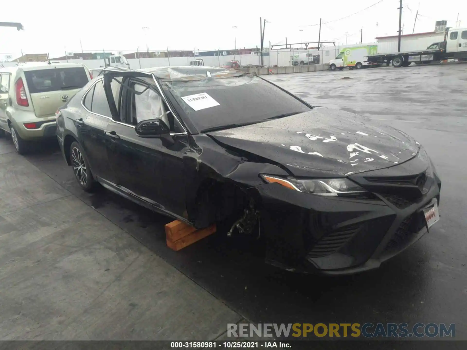 1 Photograph of a damaged car 4T1G11AK0LU896326 TOYOTA CAMRY 2020