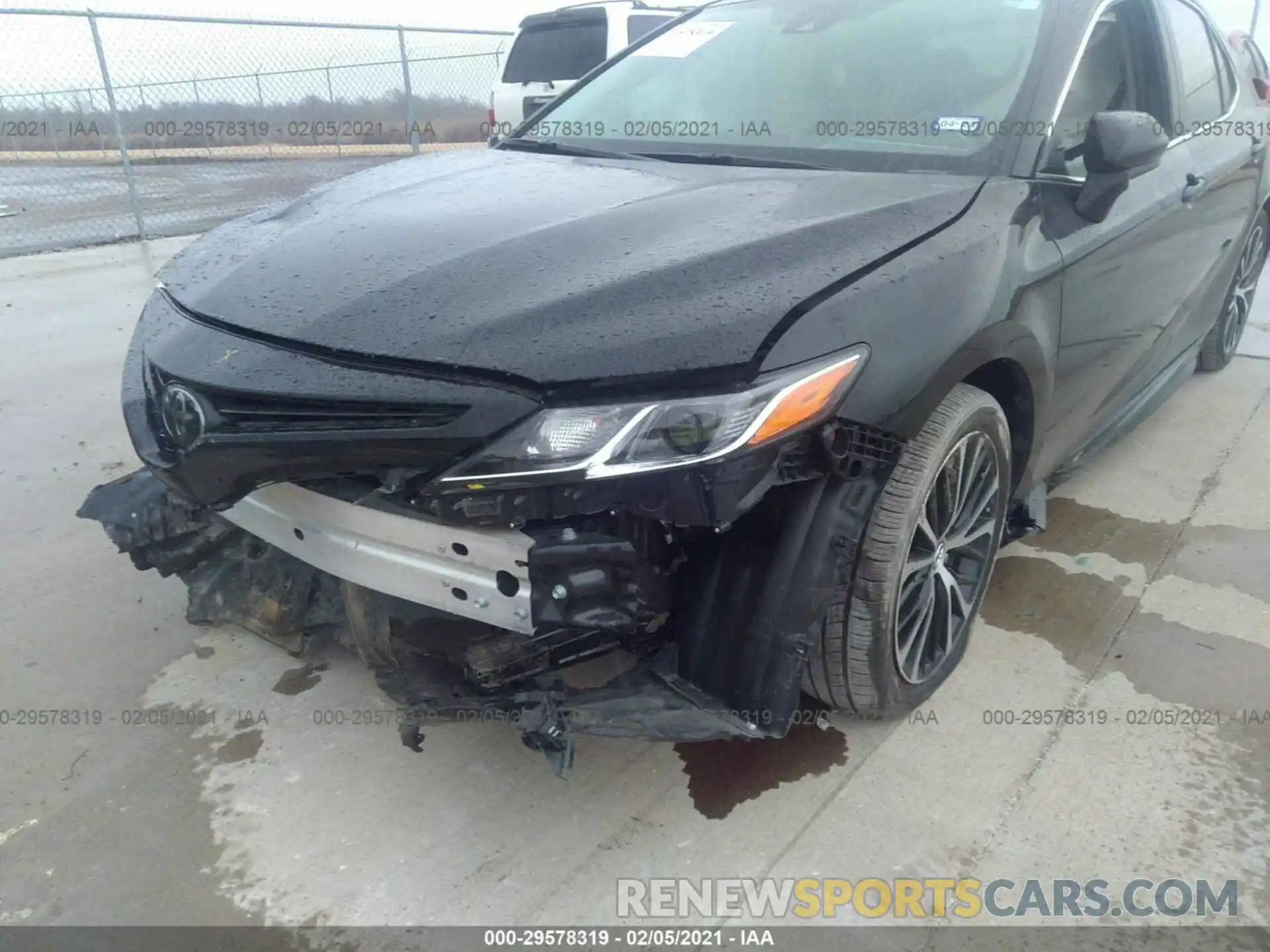 6 Photograph of a damaged car 4T1G11AK0LU897413 TOYOTA CAMRY 2020