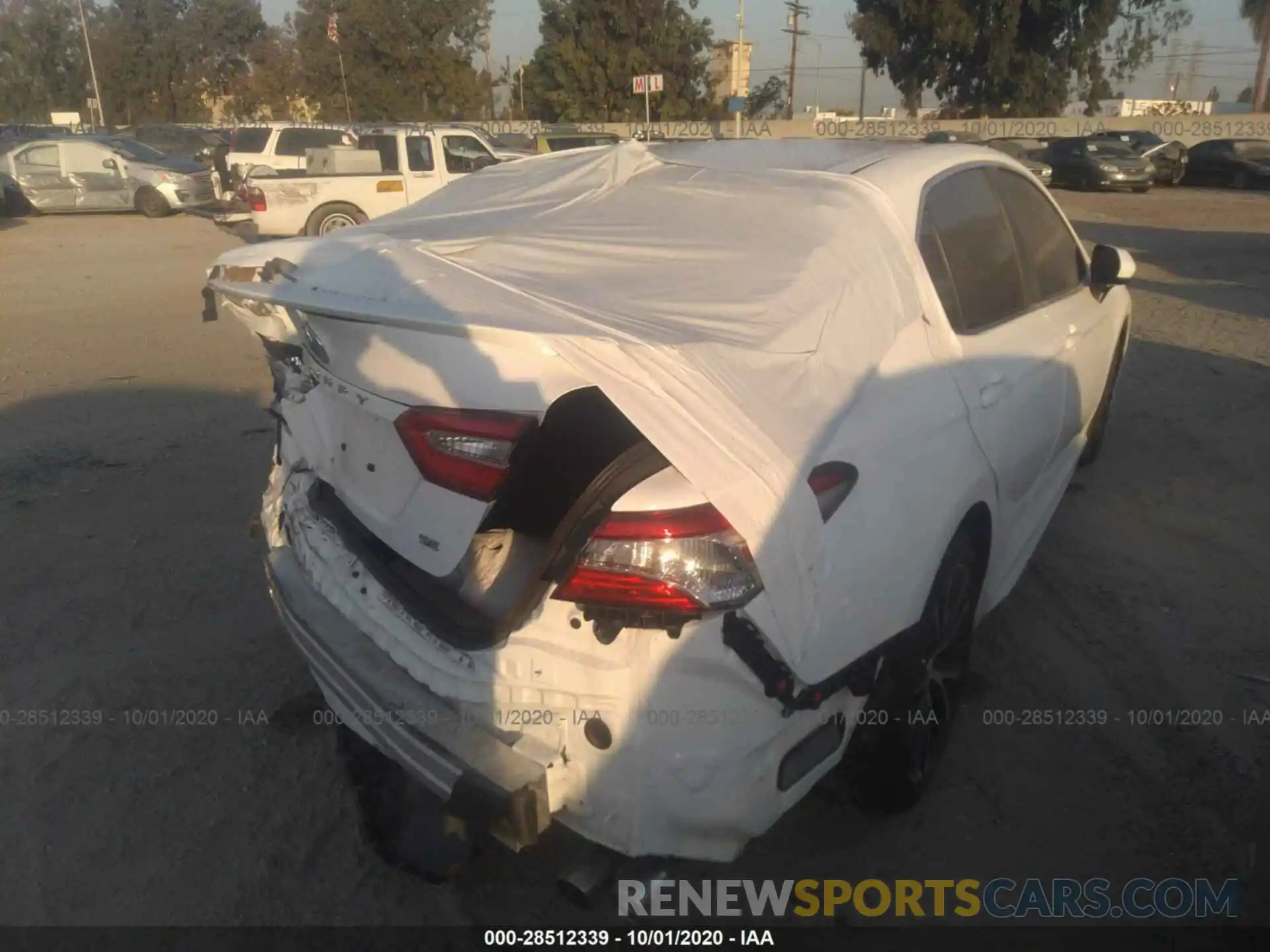 4 Photograph of a damaged car 4T1G11AK0LU898514 TOYOTA CAMRY 2020