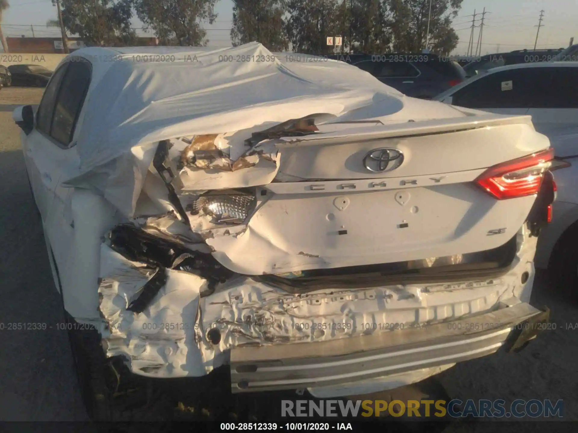 6 Photograph of a damaged car 4T1G11AK0LU898514 TOYOTA CAMRY 2020