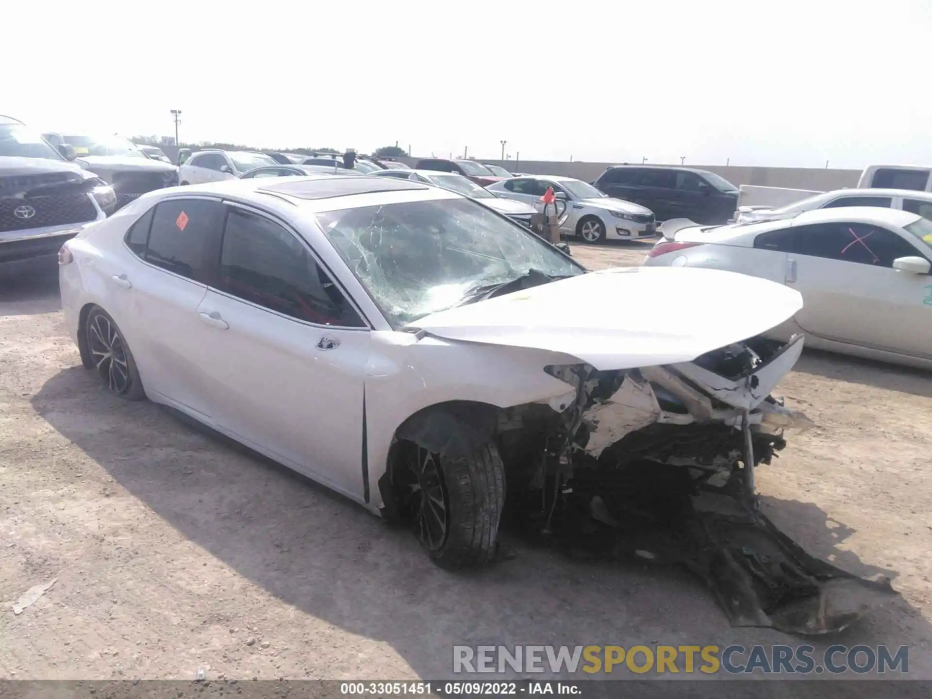 1 Photograph of a damaged car 4T1G11AK0LU899212 TOYOTA CAMRY 2020