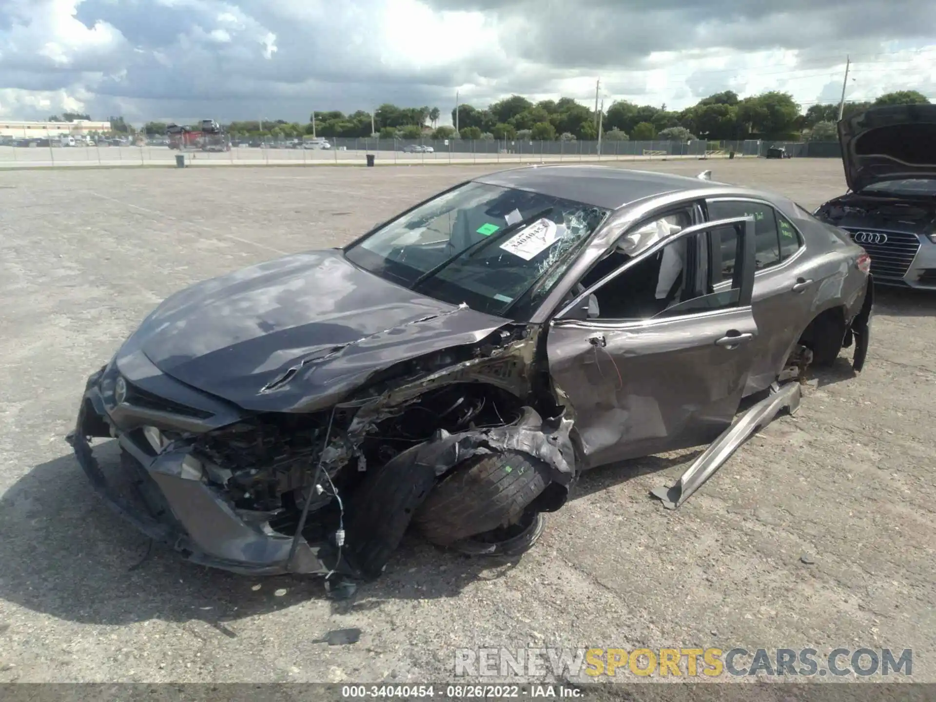 2 Photograph of a damaged car 4T1G11AK0LU901041 TOYOTA CAMRY 2020