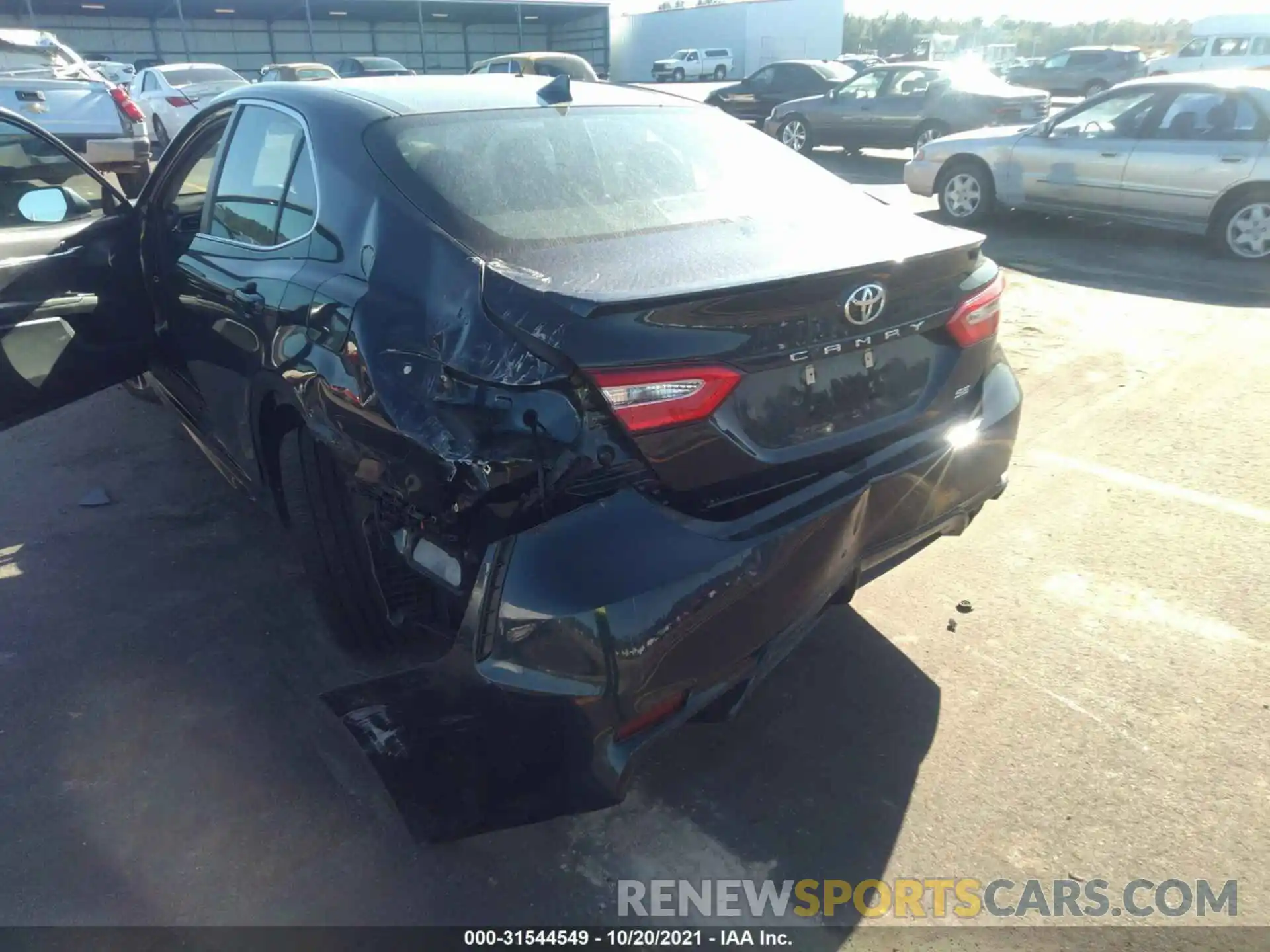 6 Photograph of a damaged car 4T1G11AK0LU902674 TOYOTA CAMRY 2020