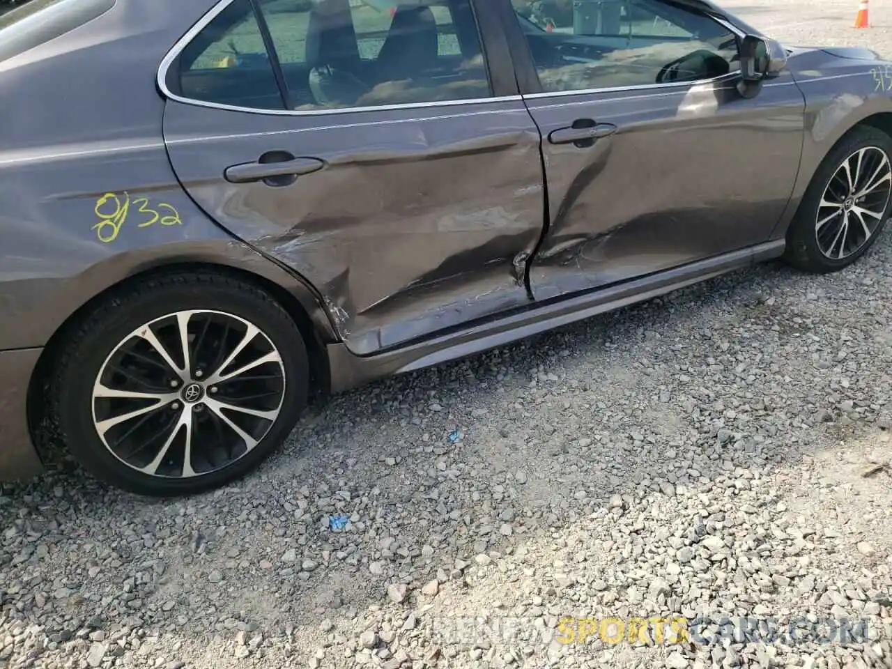 9 Photograph of a damaged car 4T1G11AK0LU902772 TOYOTA CAMRY 2020