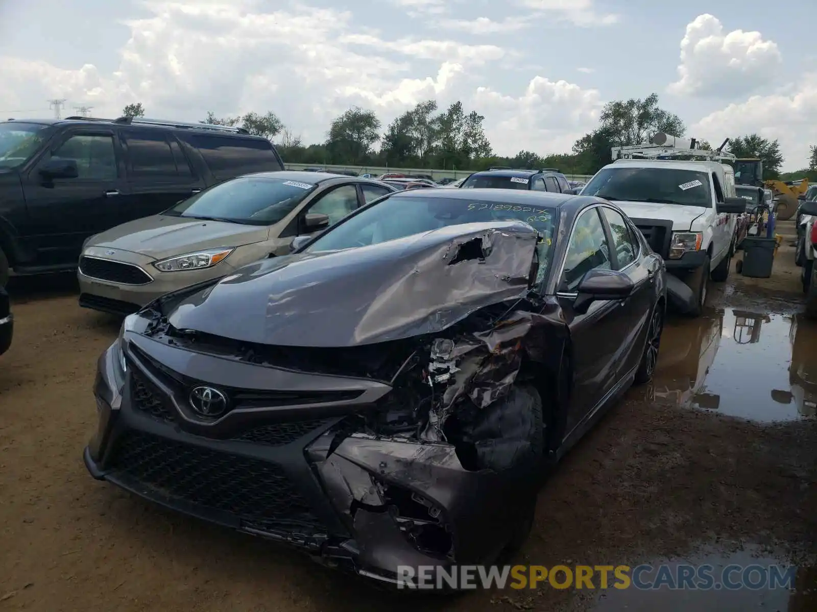 2 Photograph of a damaged car 4T1G11AK0LU903324 TOYOTA CAMRY 2020