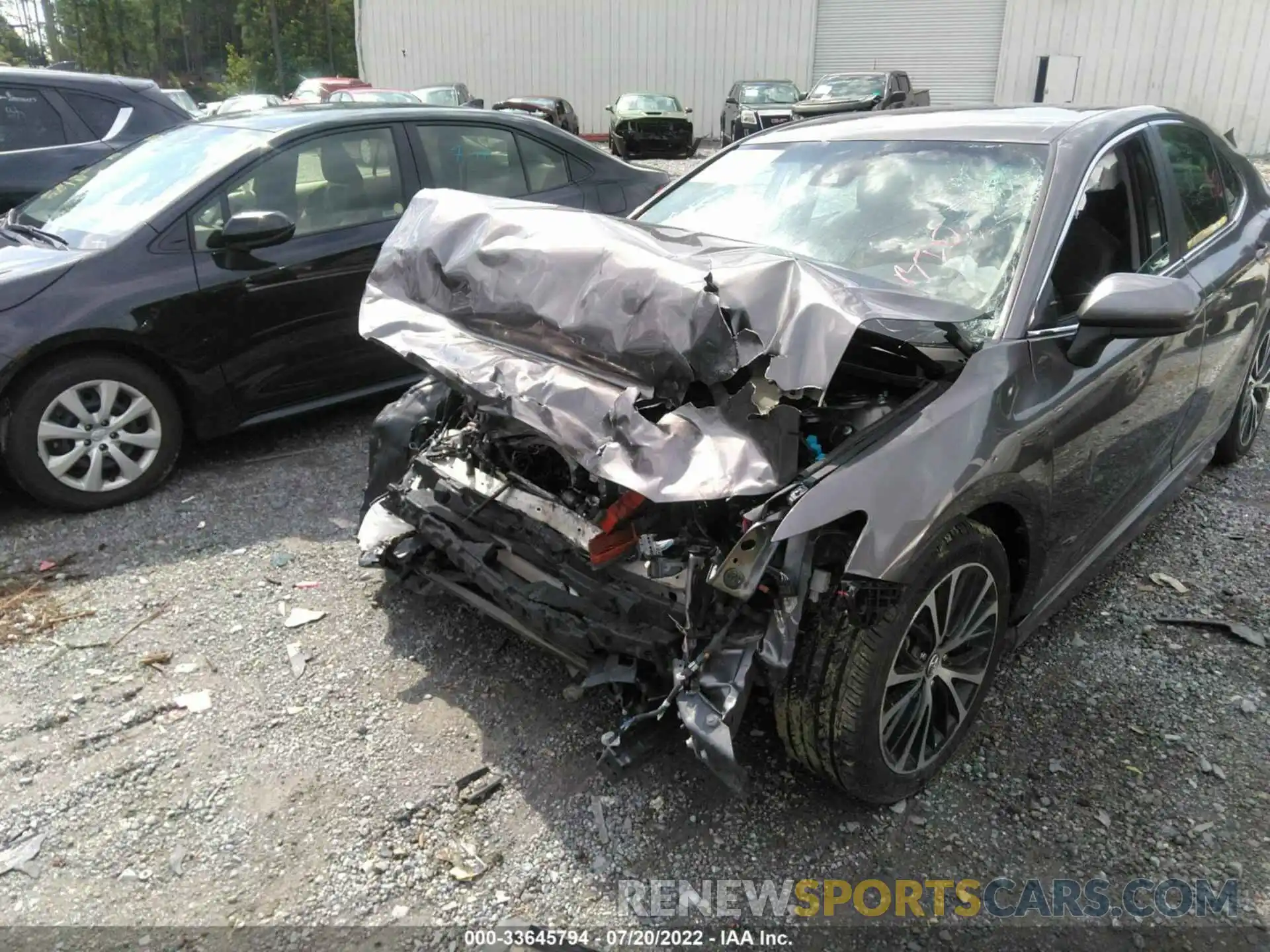 6 Photograph of a damaged car 4T1G11AK0LU904201 TOYOTA CAMRY 2020