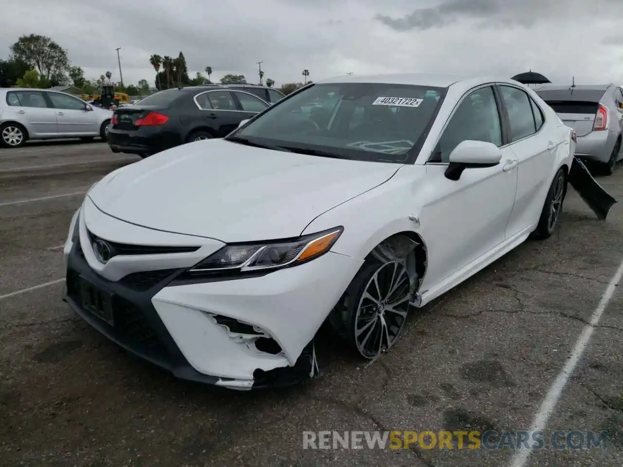 2 Photograph of a damaged car 4T1G11AK0LU905428 TOYOTA CAMRY 2020