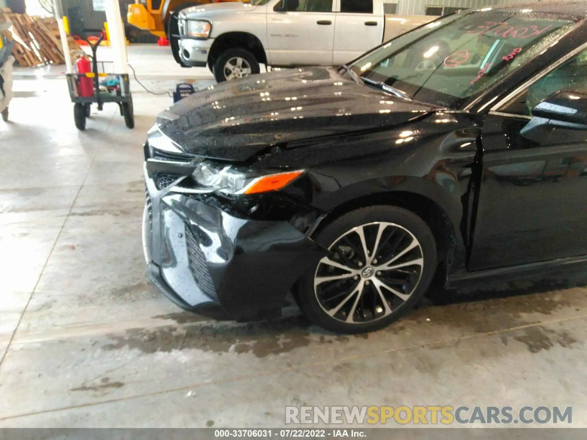 6 Photograph of a damaged car 4T1G11AK0LU906059 TOYOTA CAMRY 2020