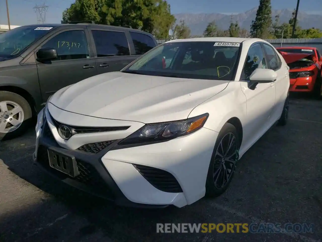 2 Photograph of a damaged car 4T1G11AK0LU906742 TOYOTA CAMRY 2020