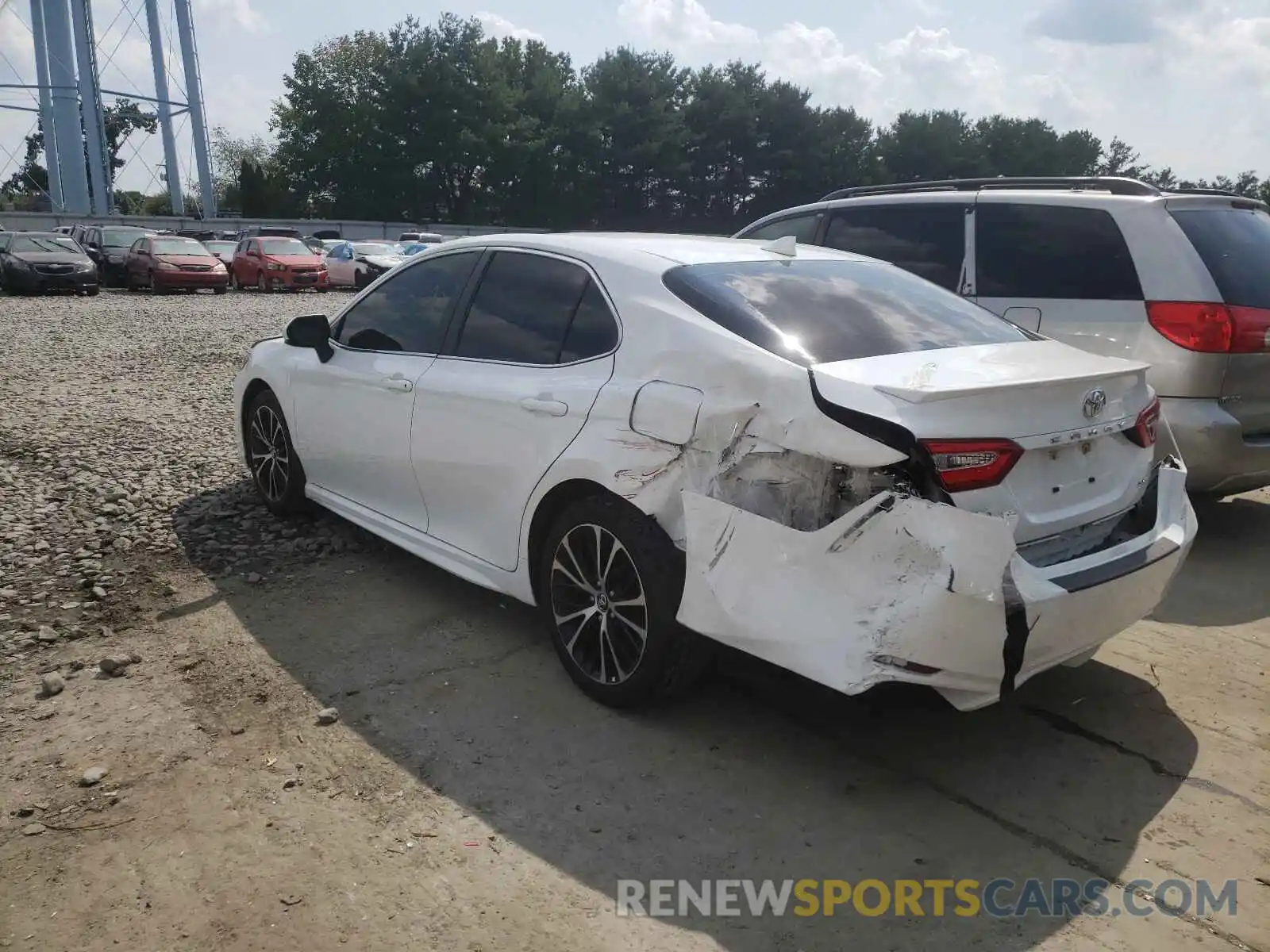 3 Photograph of a damaged car 4T1G11AK0LU907731 TOYOTA CAMRY 2020