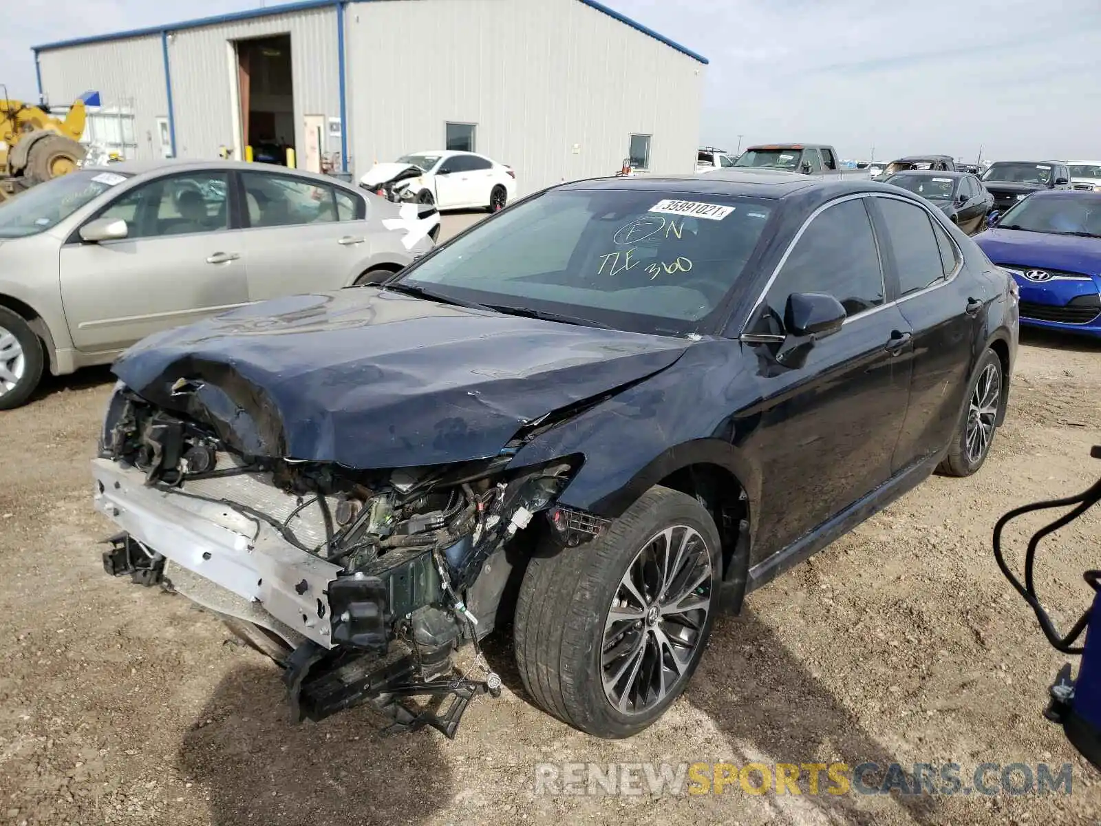 2 Photograph of a damaged car 4T1G11AK0LU913562 TOYOTA CAMRY 2020