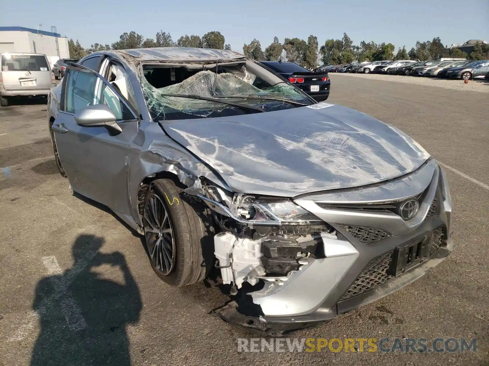 1 Photograph of a damaged car 4T1G11AK0LU914405 TOYOTA CAMRY 2020