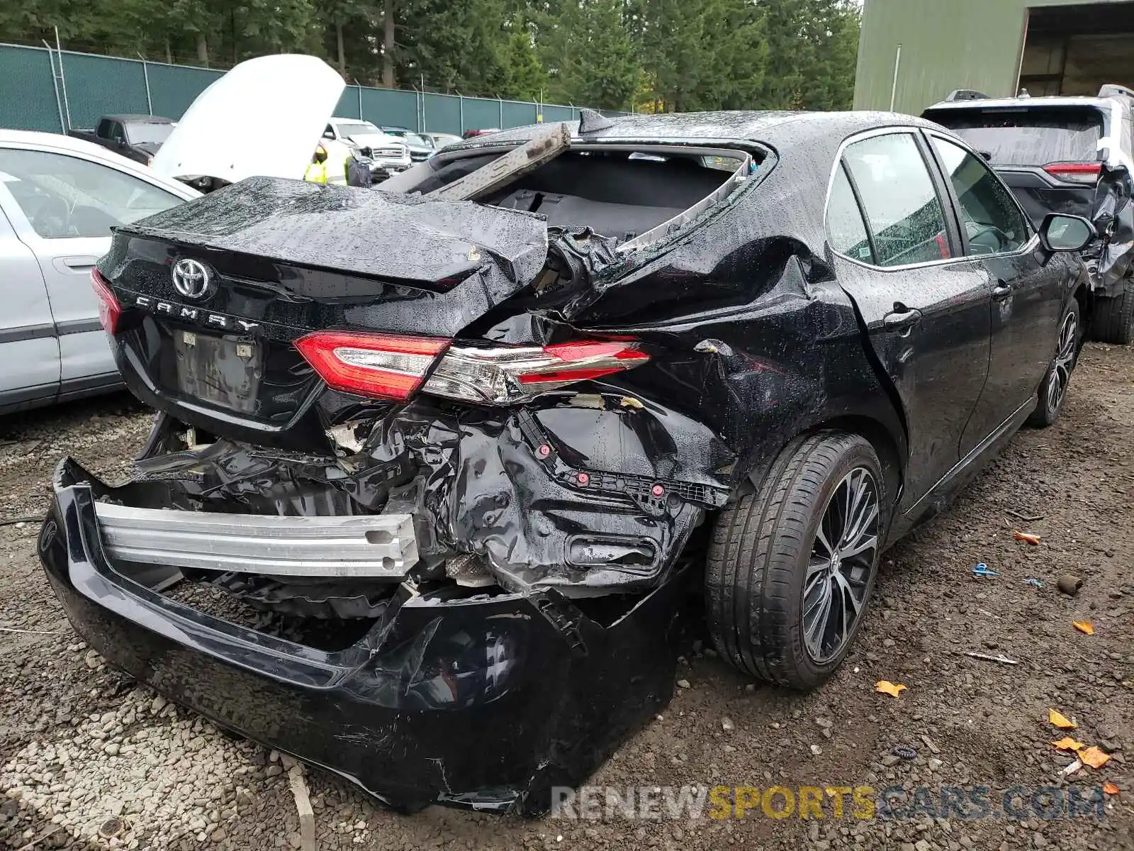 4 Photograph of a damaged car 4T1G11AK0LU927039 TOYOTA CAMRY 2020