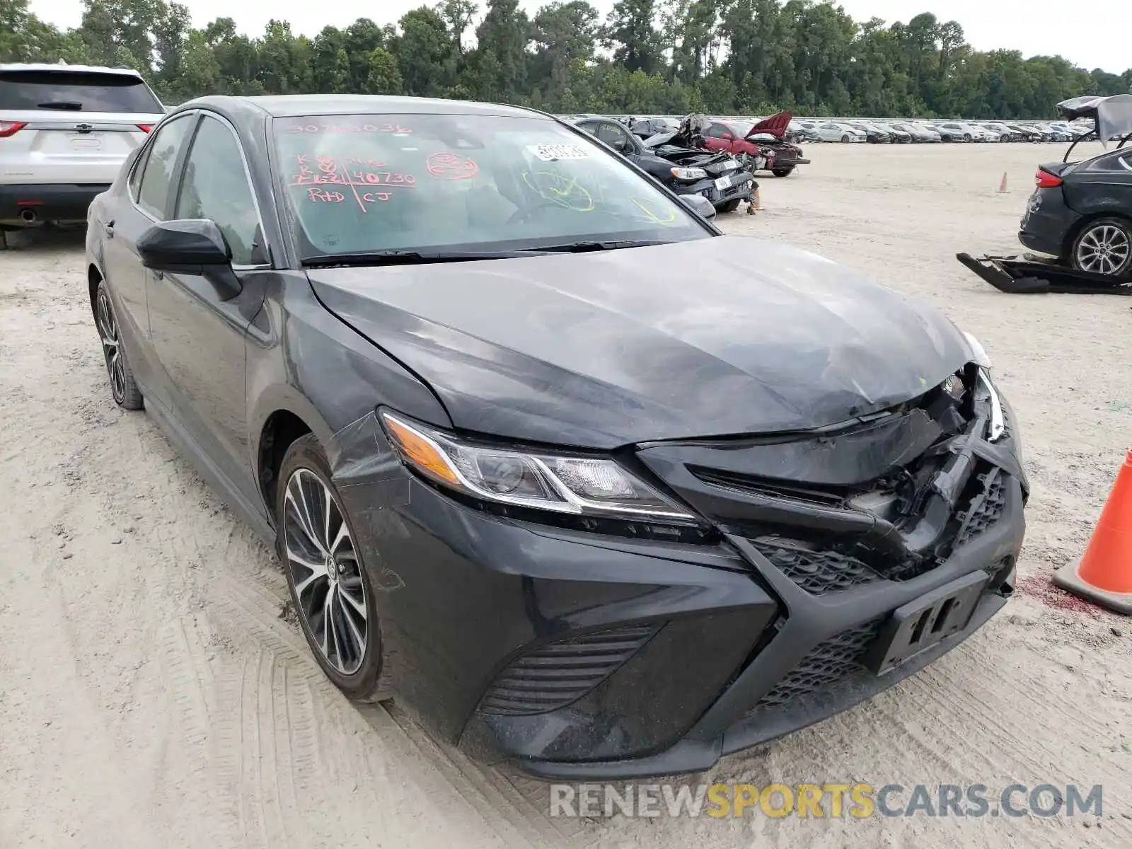 1 Photograph of a damaged car 4T1G11AK0LU927686 TOYOTA CAMRY 2020