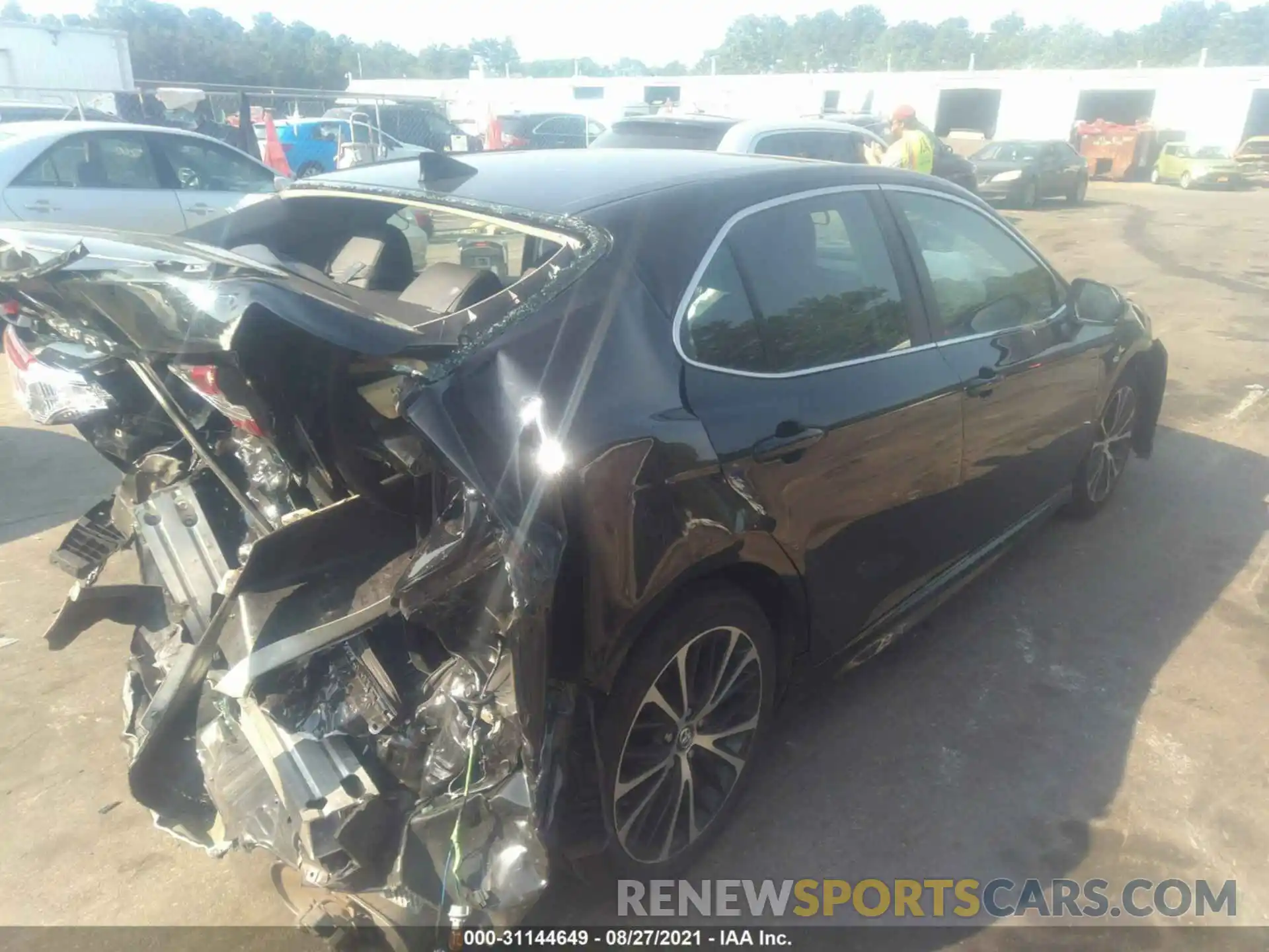 4 Photograph of a damaged car 4T1G11AK0LU930801 TOYOTA CAMRY 2020