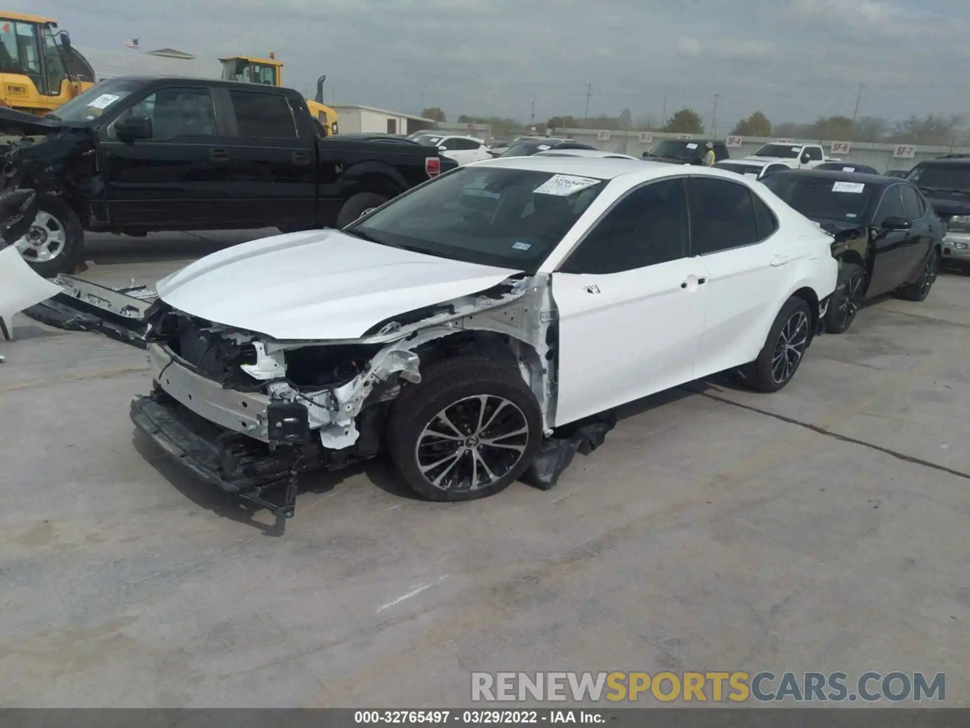 2 Photograph of a damaged car 4T1G11AK0LU933231 TOYOTA CAMRY 2020