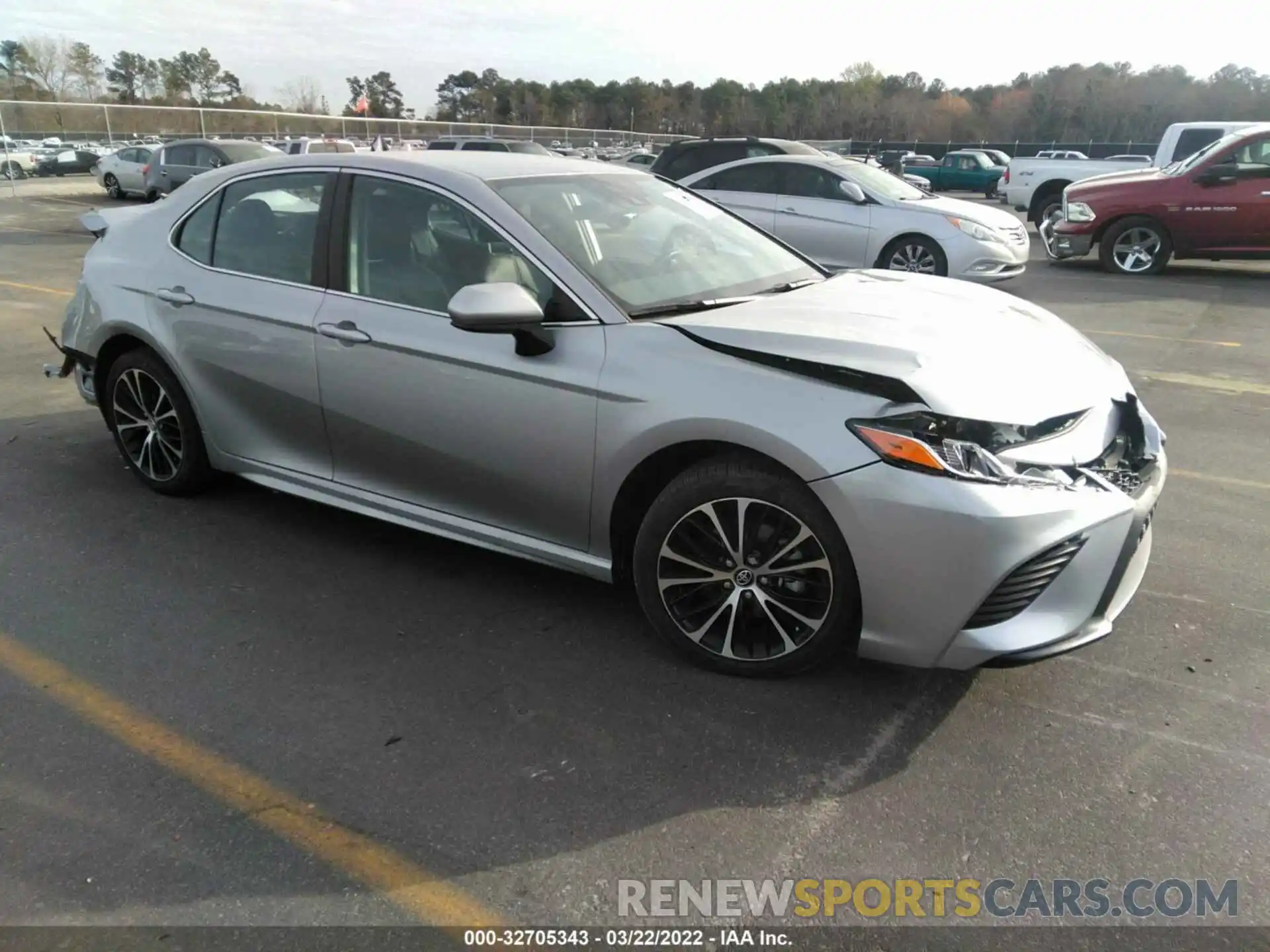 1 Photograph of a damaged car 4T1G11AK0LU933701 TOYOTA CAMRY 2020