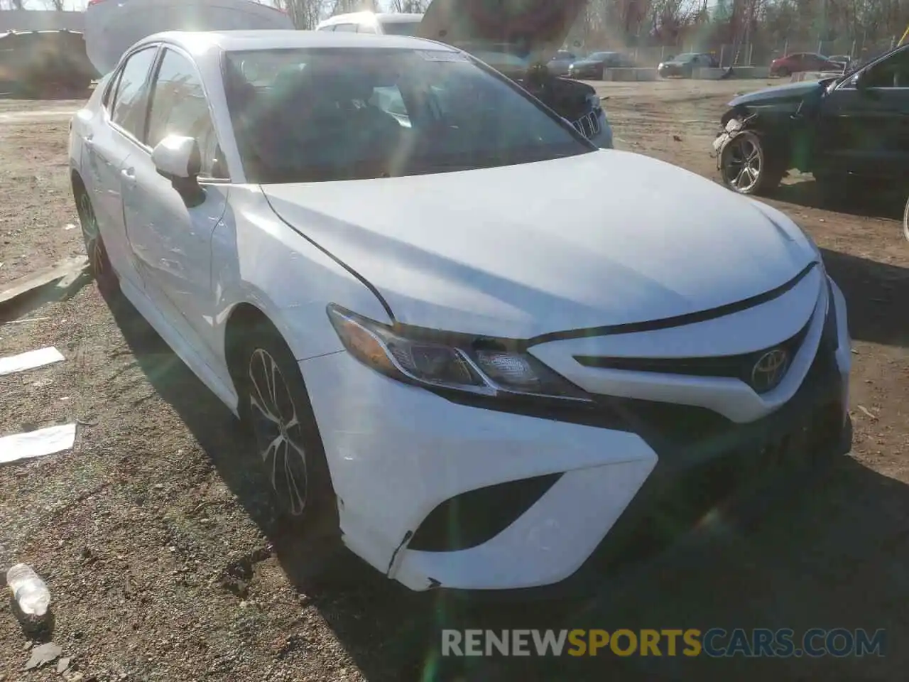 1 Photograph of a damaged car 4T1G11AK0LU937795 TOYOTA CAMRY 2020