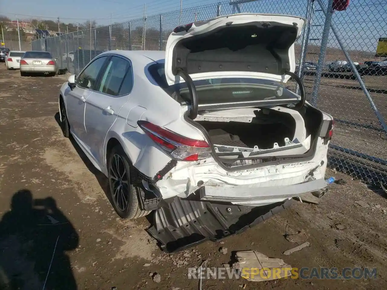 3 Photograph of a damaged car 4T1G11AK0LU937795 TOYOTA CAMRY 2020