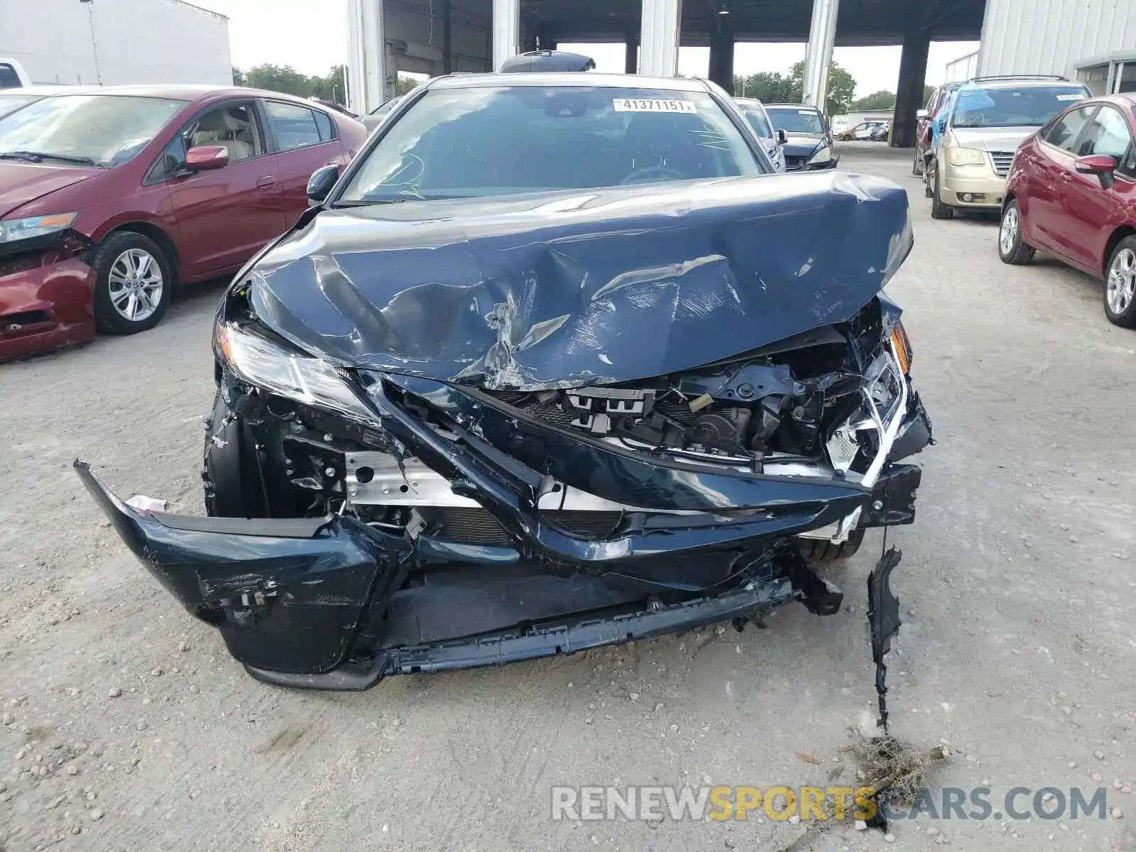 9 Photograph of a damaged car 4T1G11AK0LU939370 TOYOTA CAMRY 2020